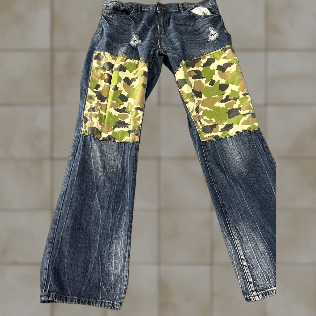 Rocawear Rocawear Jeans Mens 40 Blue Denim Straight Fit Distressed Camo Patchwork Baggy Pocketed Baggy Mens Size US 40 / EU 56 - 1 Thumbnail