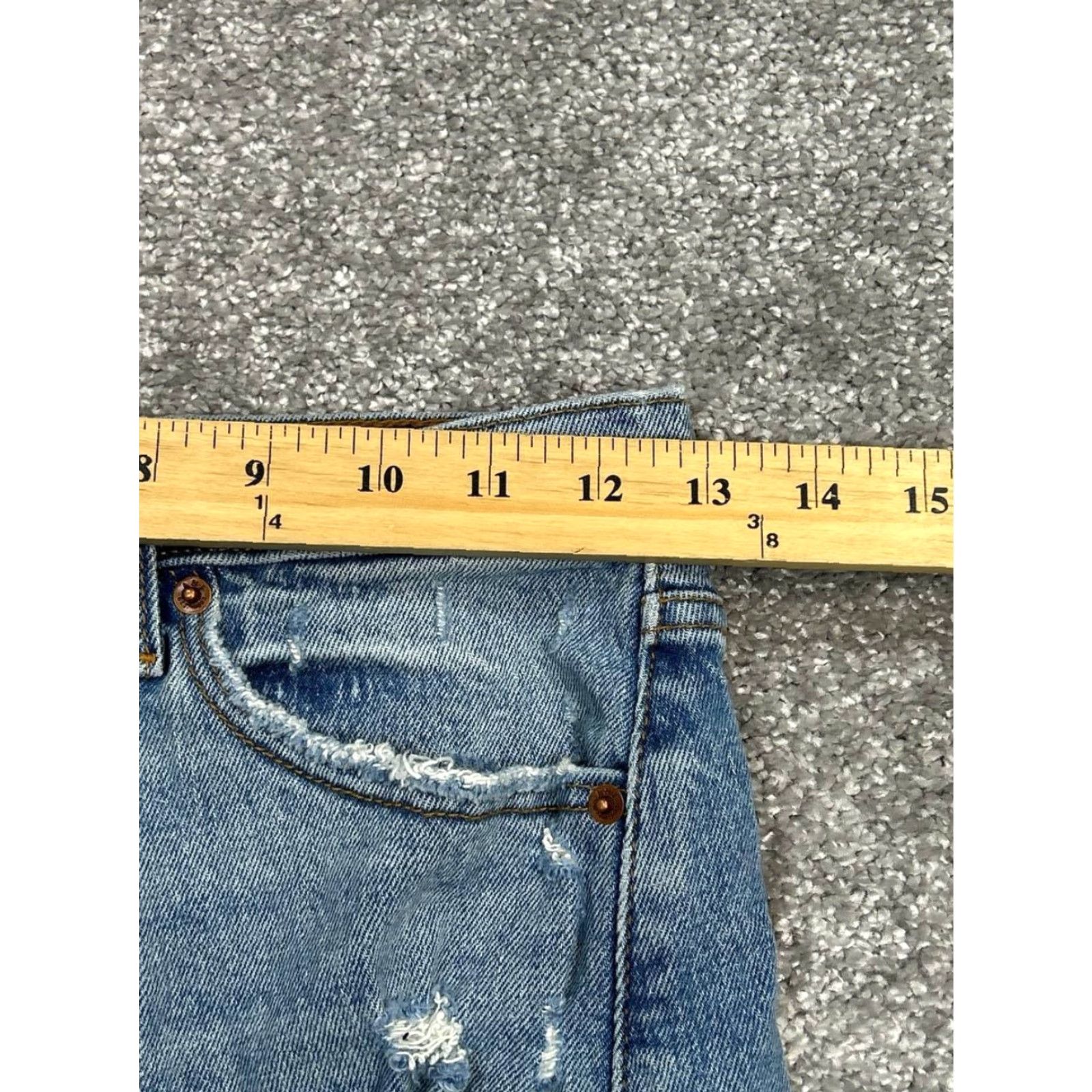 Abercrombie & Fitch Abercrombie & Fitch Shorts Womens 25 High Rise Mom Light Wash Denim Distressed Blue 90s Classic Denim Shorts Womens Size 25 Size 42" / US 20 - 5 Thumbnail