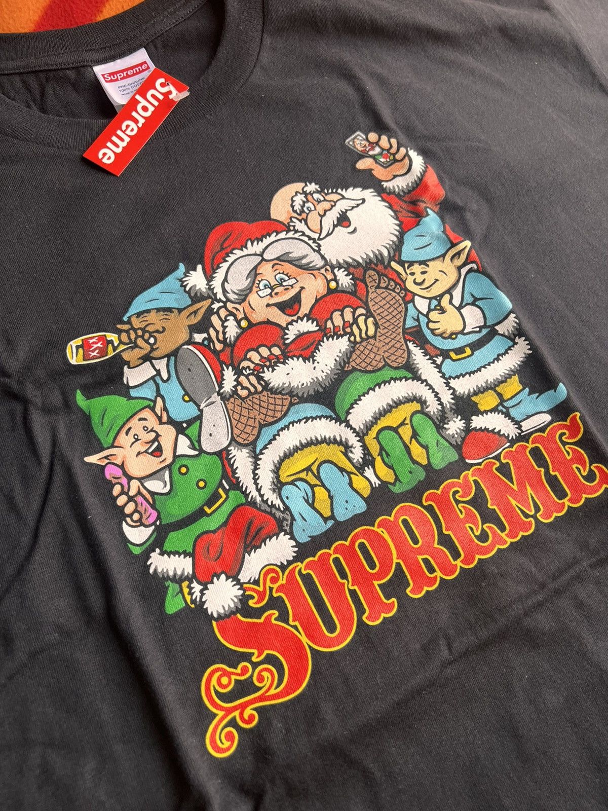 Supreme XL - Supreme Naughty Tee black santa tshirt Dwarfs holiday Size US XL / EU 56 / 4 - 12 Thumbnail
