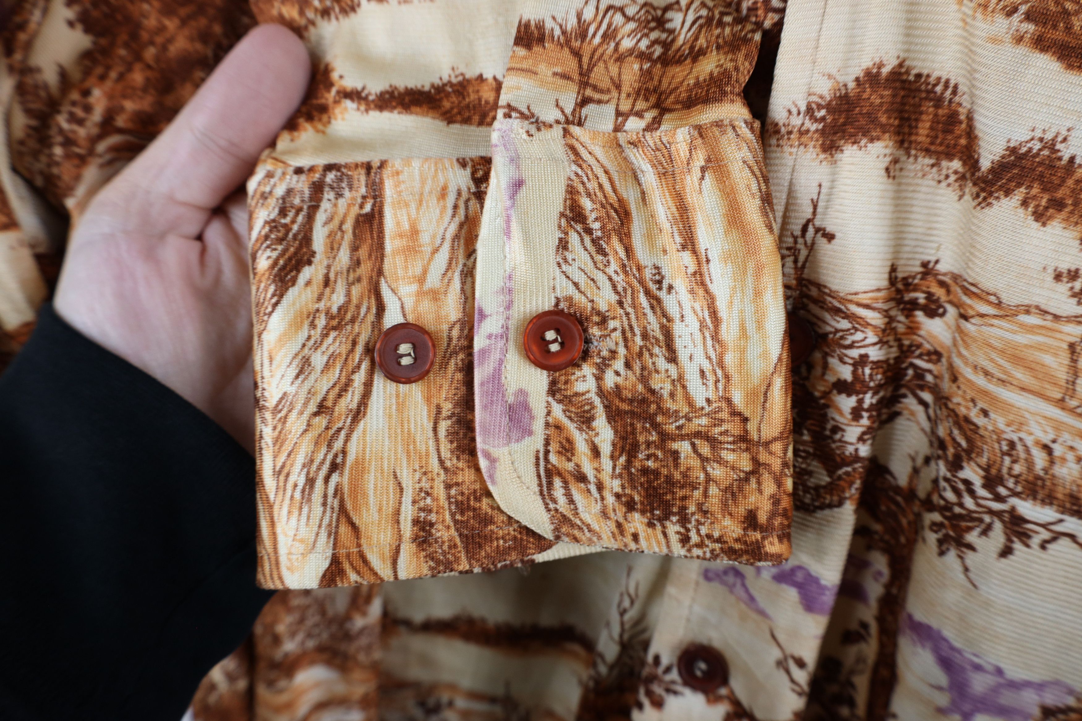 Vintage Vintage 60s 70s Streetwear Over Print Knit Button Shirt USA Size US L / EU 52-54 / 3 - 9 Thumbnail