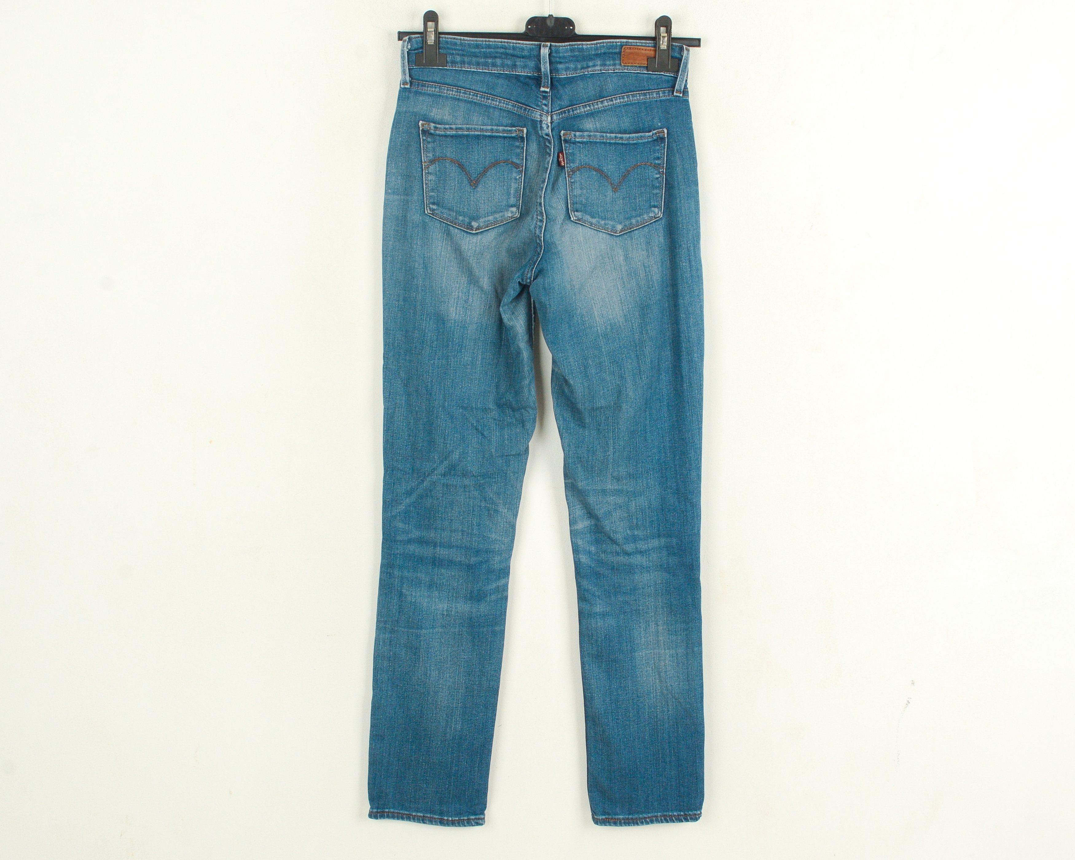 Levi's STRAUSS Demi Curve Classic Rise Slim Jeans Women's W26 L32 Size 26" / US 2 / IT 38 - 3 Thumbnail