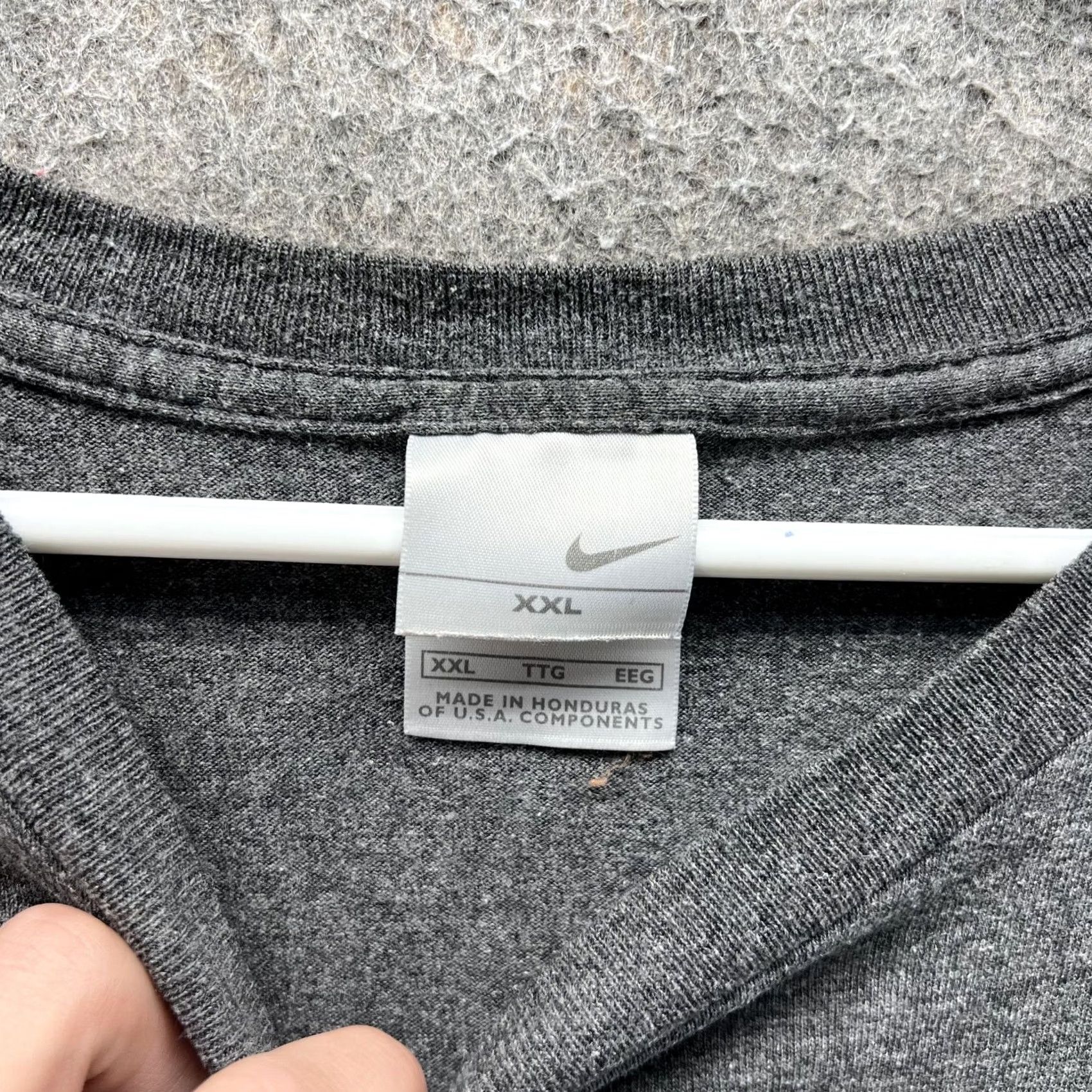 Nike Nike Shirt Mens 2XL Gray Swoosh Logo Basic Crewneck Athletic Casual Tee Size US XXL / EU 58 / 5 - 5 Thumbnail