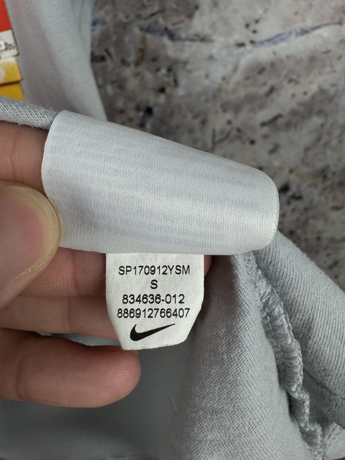 Nike Nike T-Shirt Men’s Gray Shoe Box Graphic Tee Size Small Size US S / EU 44-46 / 1 - 10 Thumbnail