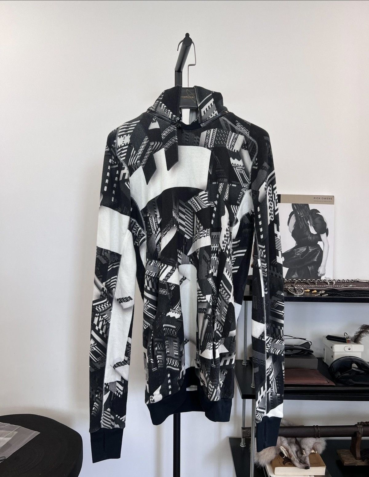 11 By Boris Bidjan Saberi 11ByBBS Geometric Slogan Print Hoodie Size US S / EU 44-46 / 1 - 1 Thumbnail