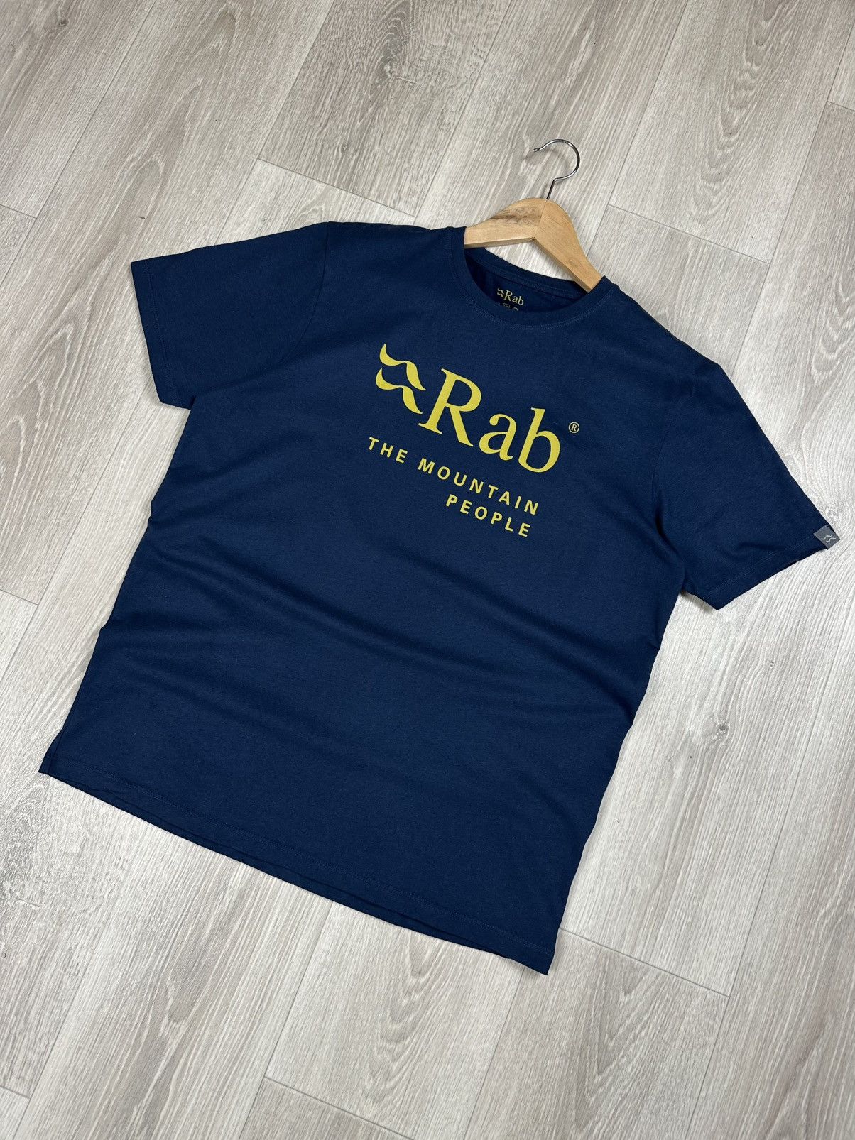 Rab Very rare RAB The Mountain People T-Shirt Gorpcore Size US L / EU 52-54 / 3 - 3 Thumbnail