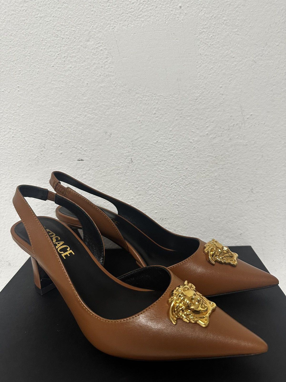 Versace Versace Medusa Slingback Pumps Size US 6 / IT 36 - 2 Thumbnail