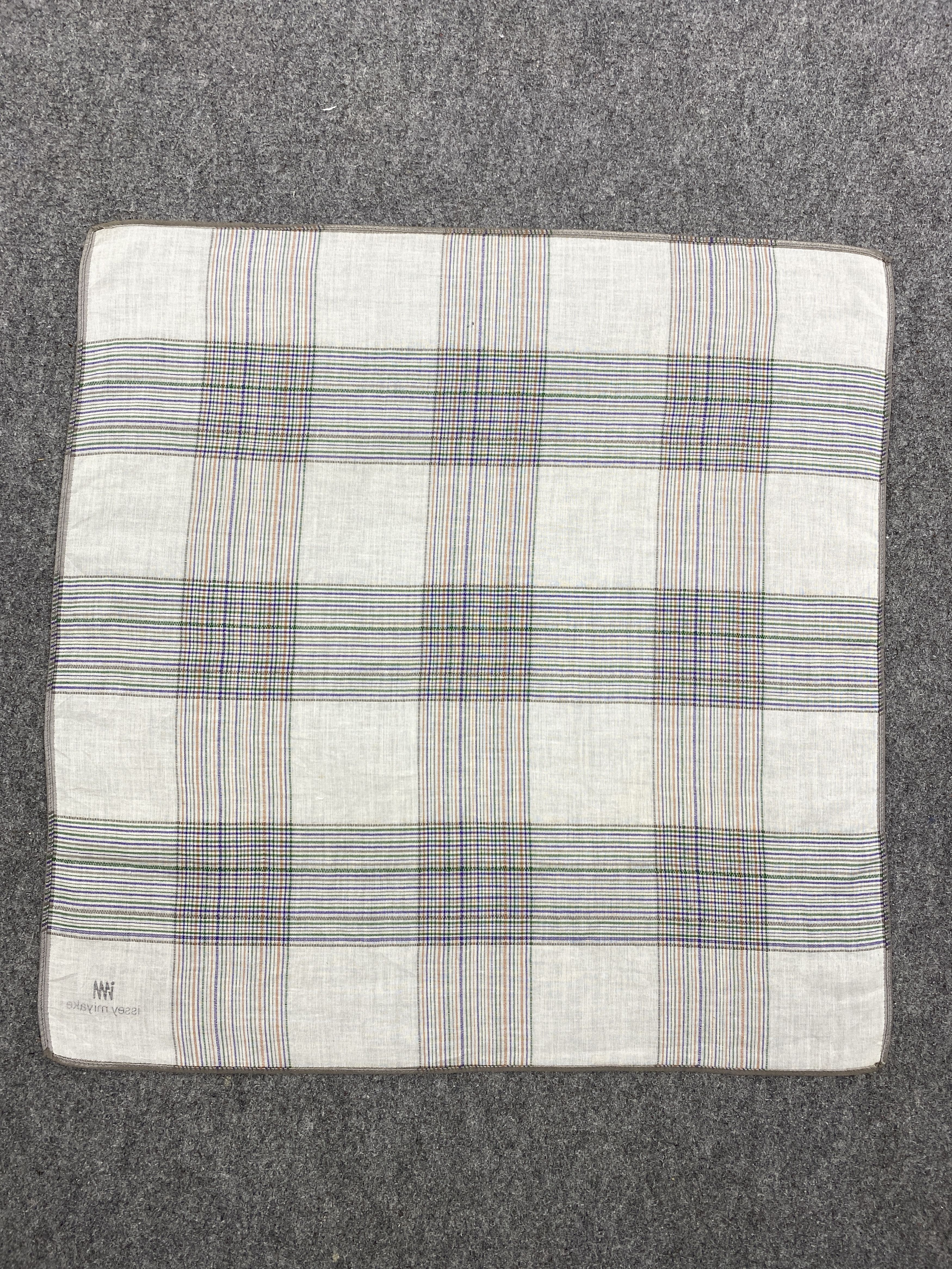 Issey Miyake Issey Miyake Handkerchief / Neckerchief HKC0982 Size ONE SIZE - 6 Thumbnail