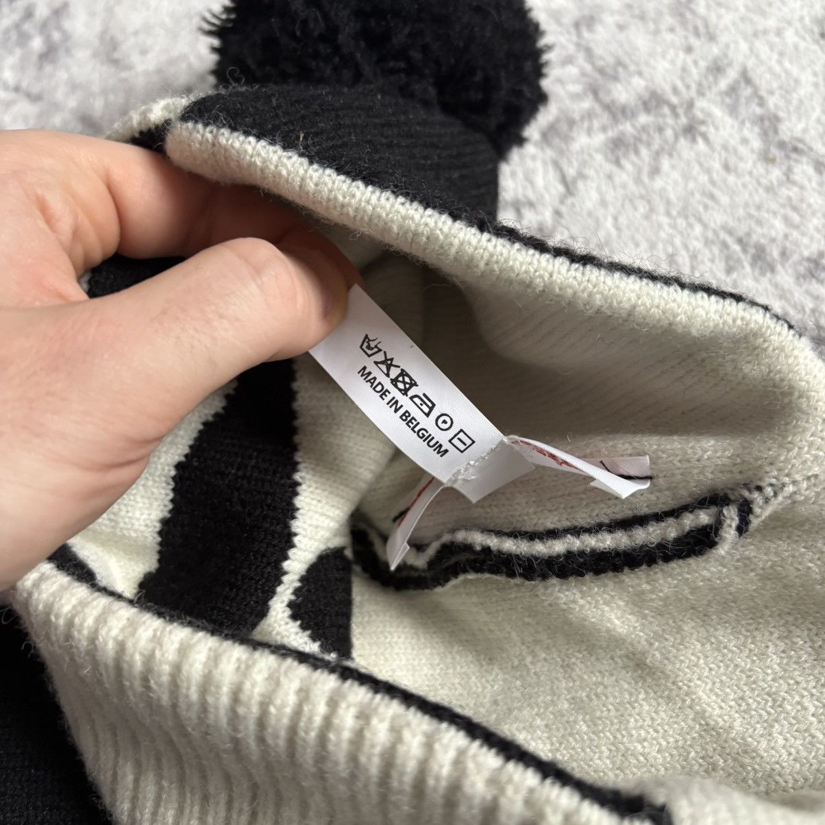 Walter Van Beirendonck Walter Van Beirendonck Monkey Face Beanie Hat | Size OS Size ONE SIZE - 6 Thumbnail