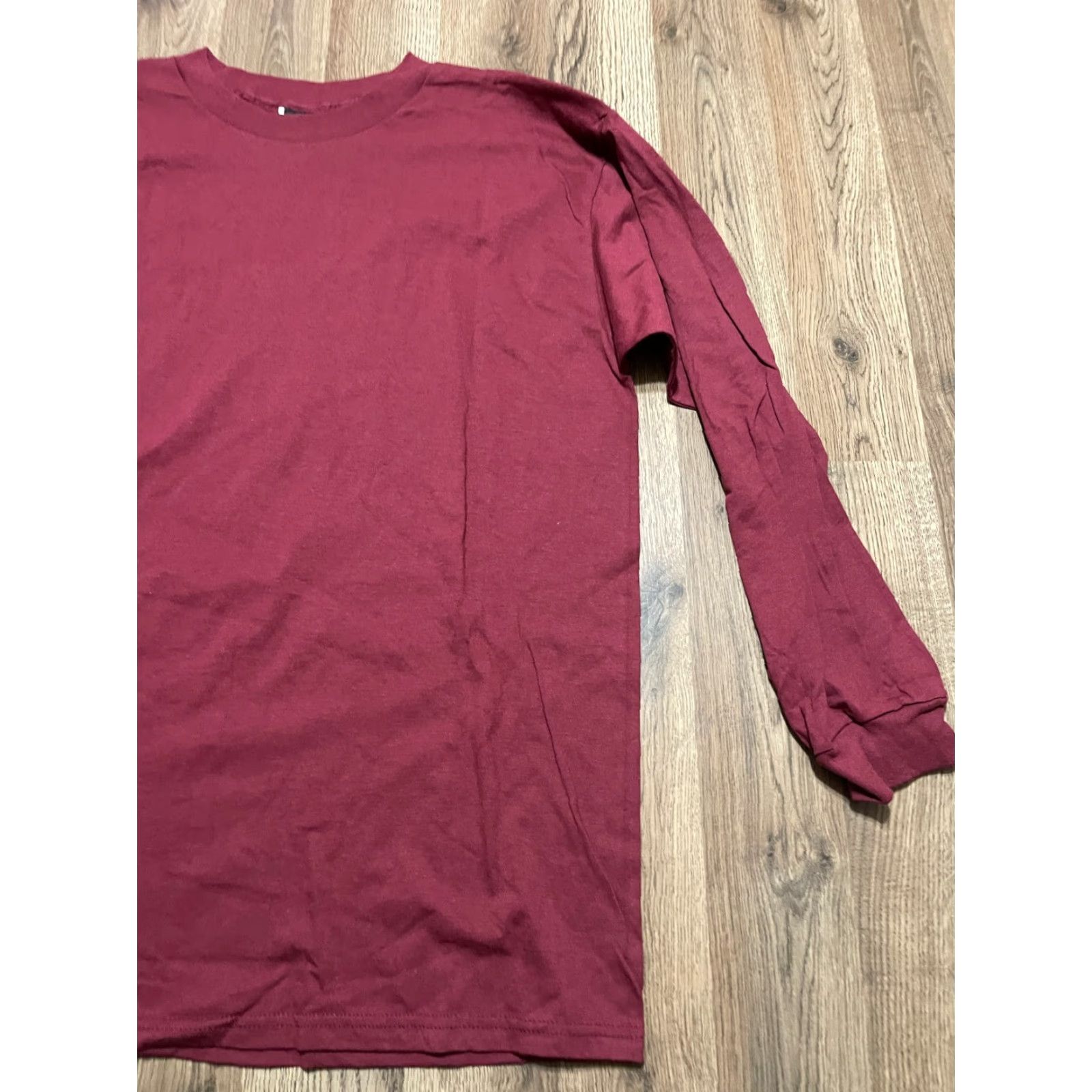 Nike Nike Shirt, Men’s Size Large, Red, Long Sleeve, Crew Neck, T-Shirt, Regular, Solid, Nike Mens L Red Long Sleeve Crew Neck Shirt Size US L / EU 52-54 / 3 - 4 Thumbnail