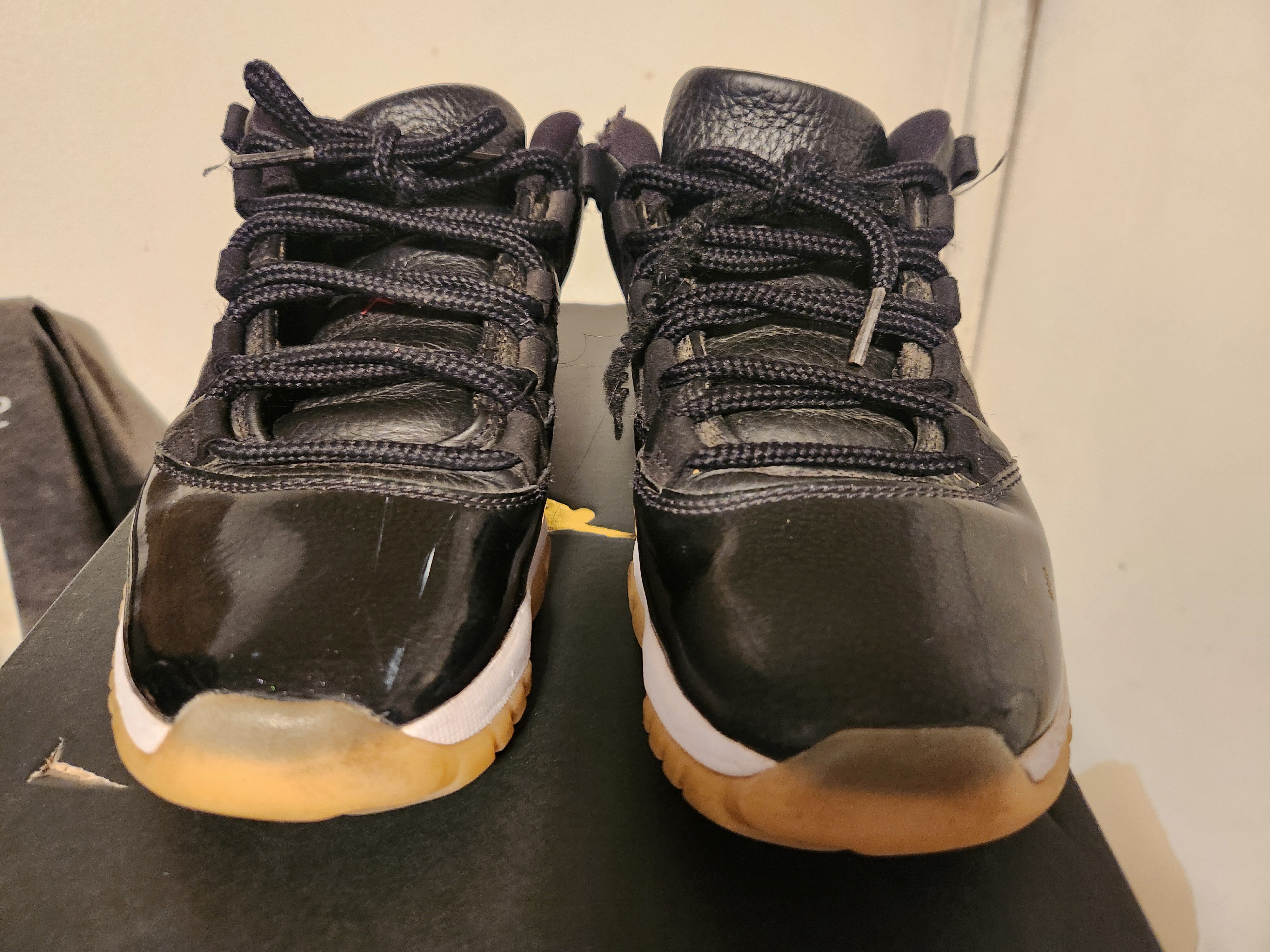 Jordan Brand Air Jordan 11 retro low "72-10" Size US 8 / EU 41 - 2 Thumbnail