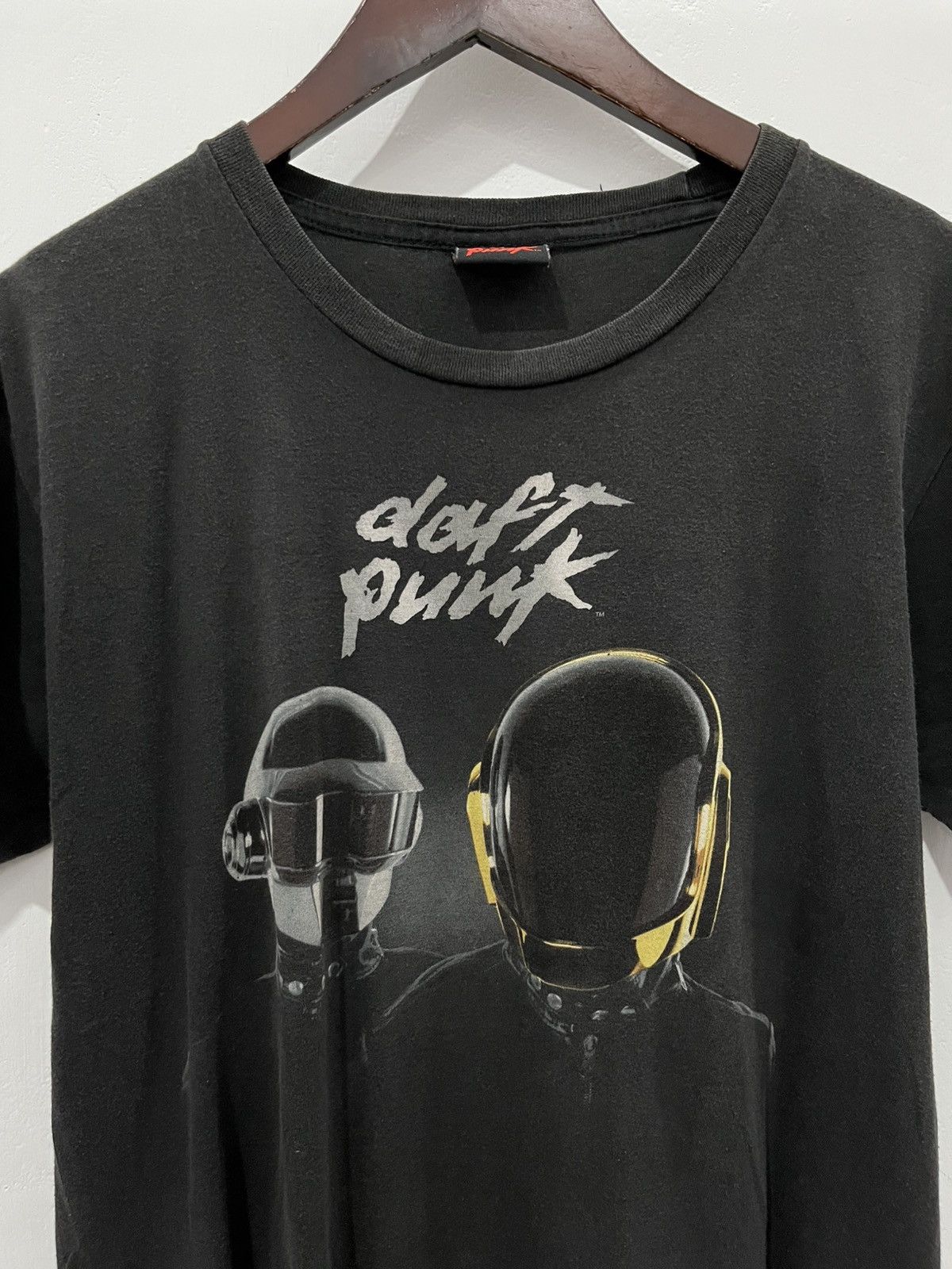 Band Tees VINTAGE DAFT PUNK OFFICIAL TEE Size US S / EU 44-46 / 1 - 2 Thumbnail