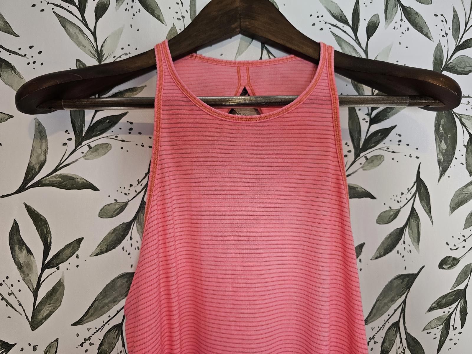 Lululemon Lululemon Athletic Shirt Pink Womens Size S Stripes Size M / US 6-8 / IT 42-44 - 1 Thumbnail