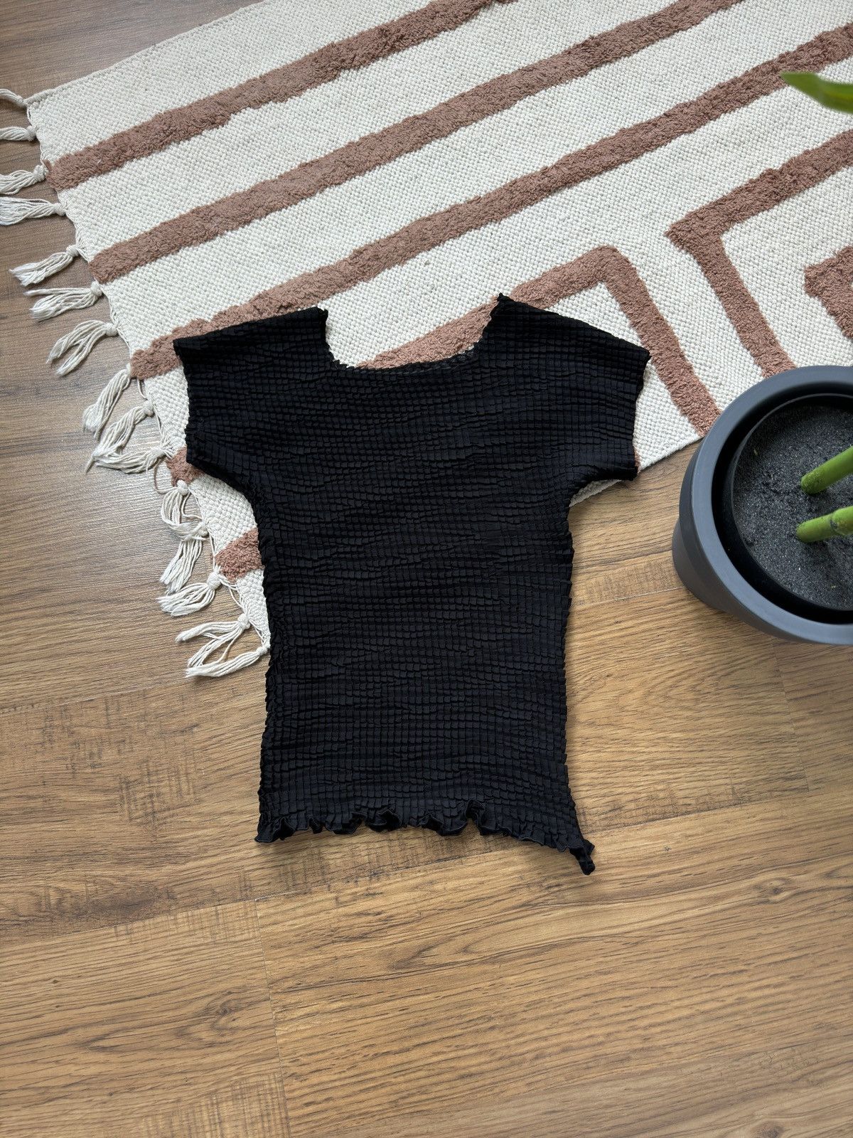 Vintage ISSEY MIYAKE STYLE PLEATED MESH TANK TOP Size ONE SIZE - 1 Thumbnail