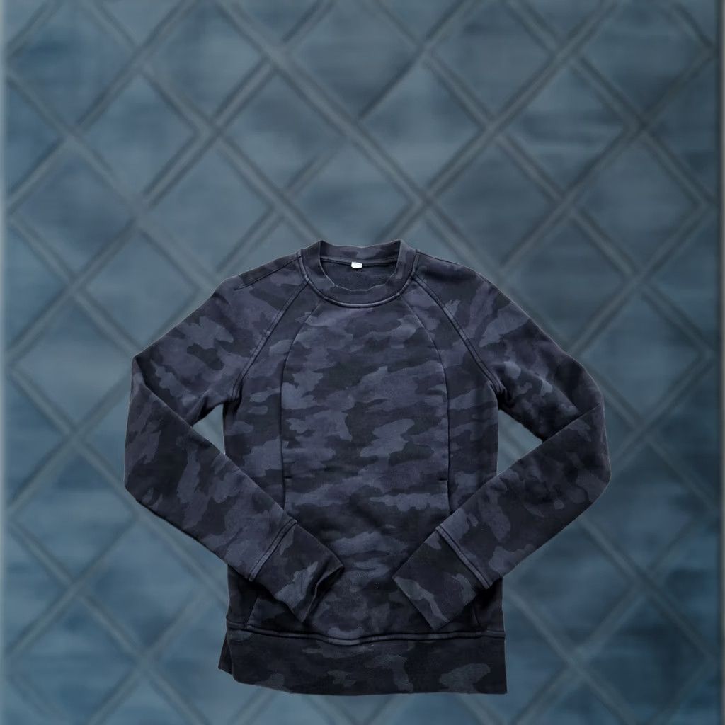 Lululemon Lululemon Scuba Sweatshirt Womens Gray Camo Long Sleeve Crew Neck Pockets 2 Size XS / US 0-2 / IT 36-38 - 1 Thumbnail
