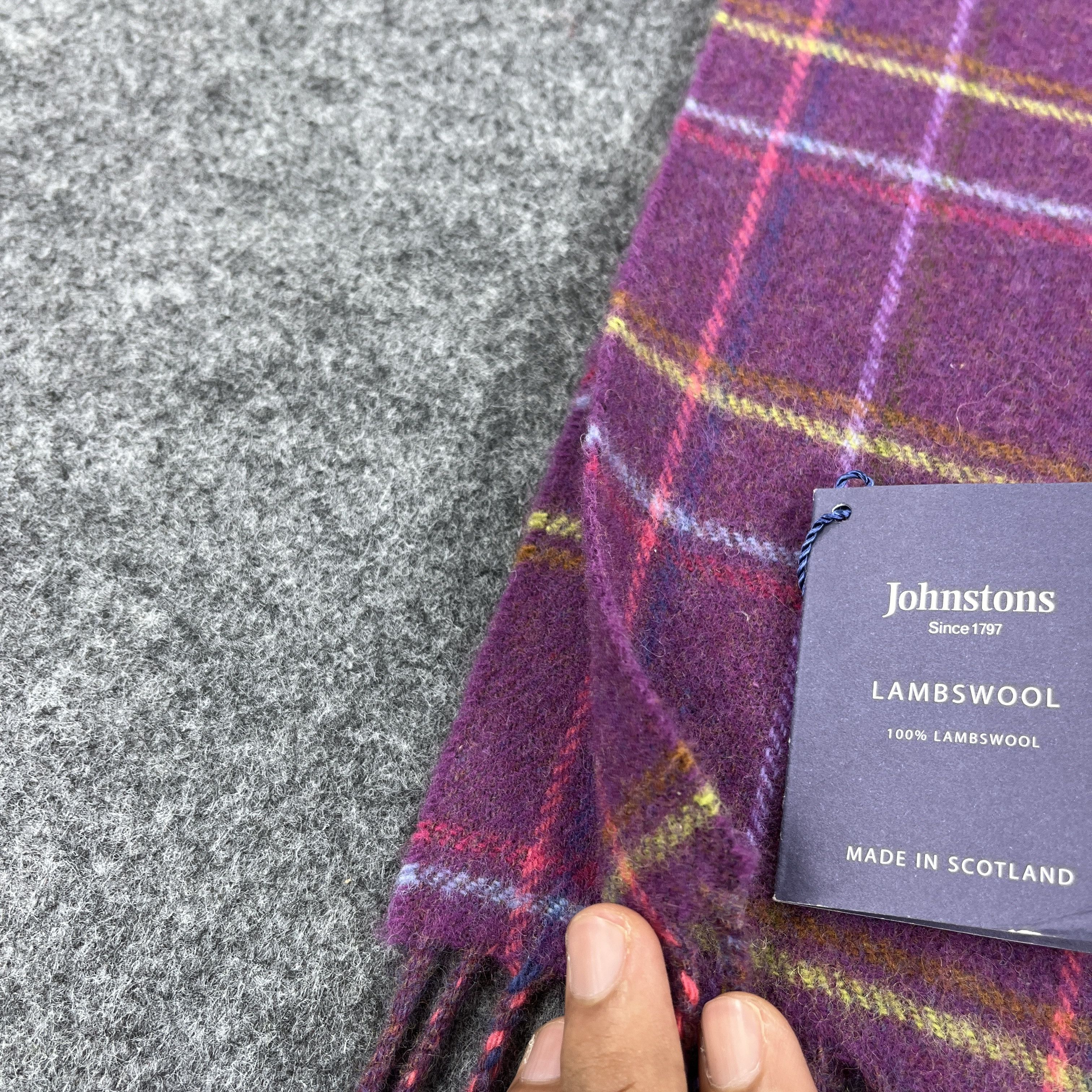 Johnstons Of Elgin Johnstons Of Elgin Scarf / Muffler / Neckwear T1108 Size ONE SIZE - 9 Thumbnail