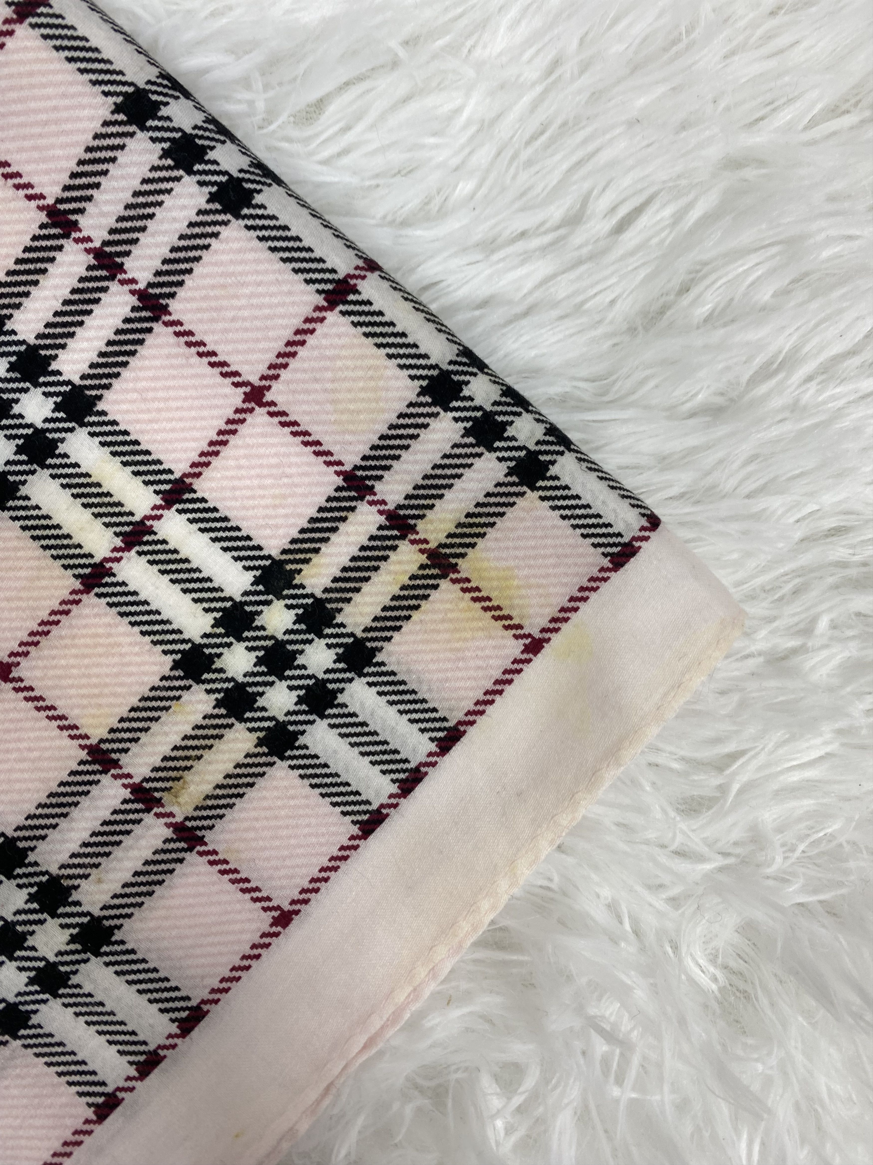 Burberry Vintage Burberry Handkerchief PH0138 Size ONE SIZE - 2 Thumbnail