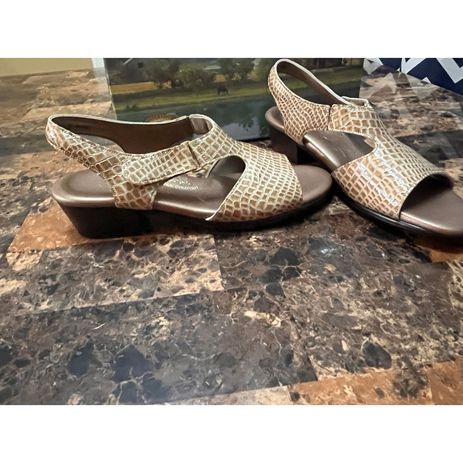 SAS SAS Women’s Suntimer Beige Croc Sandals 8.5 Size US 8.5 / IT 38.5 - 5 Thumbnail