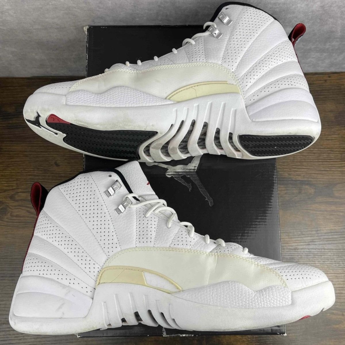 Jordan Brand Air Jordan 12 Retro Rising Sun 2009 Size 13 130690-163 White Size US 13 / EU 46 - 4 Thumbnail