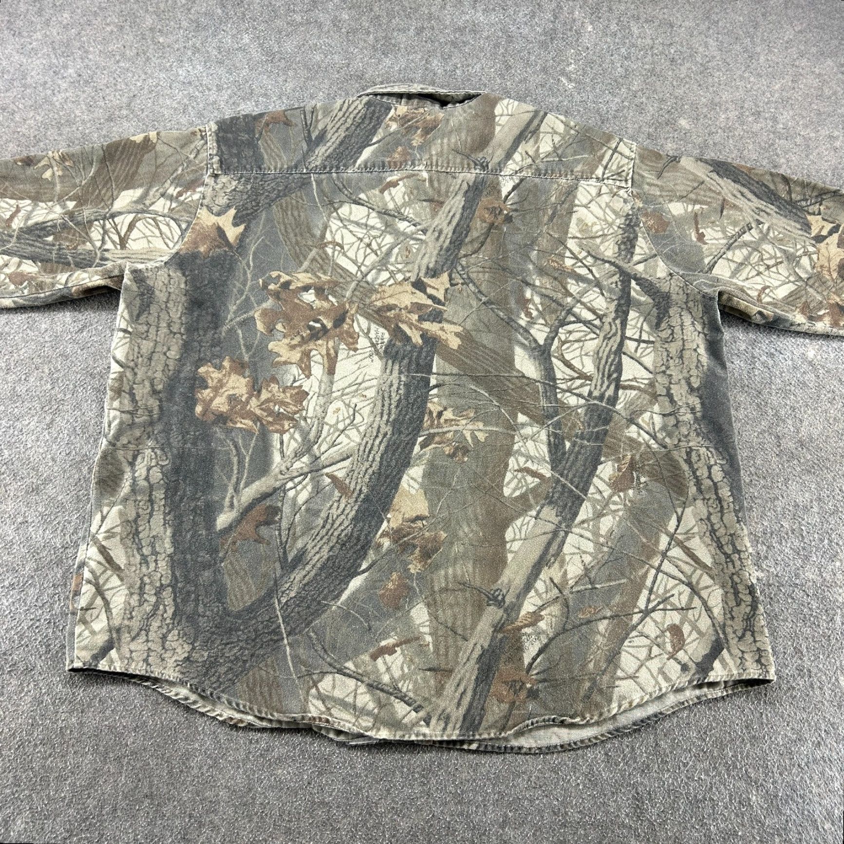 Vintage VINTAGE Hilton Shirt Men 2XL Camouflage Button-Up Long Sleeve Realtree CAT Embroidered Pocket 90s Mens Size US XXL / EU 58 / 5 - 5 Thumbnail
