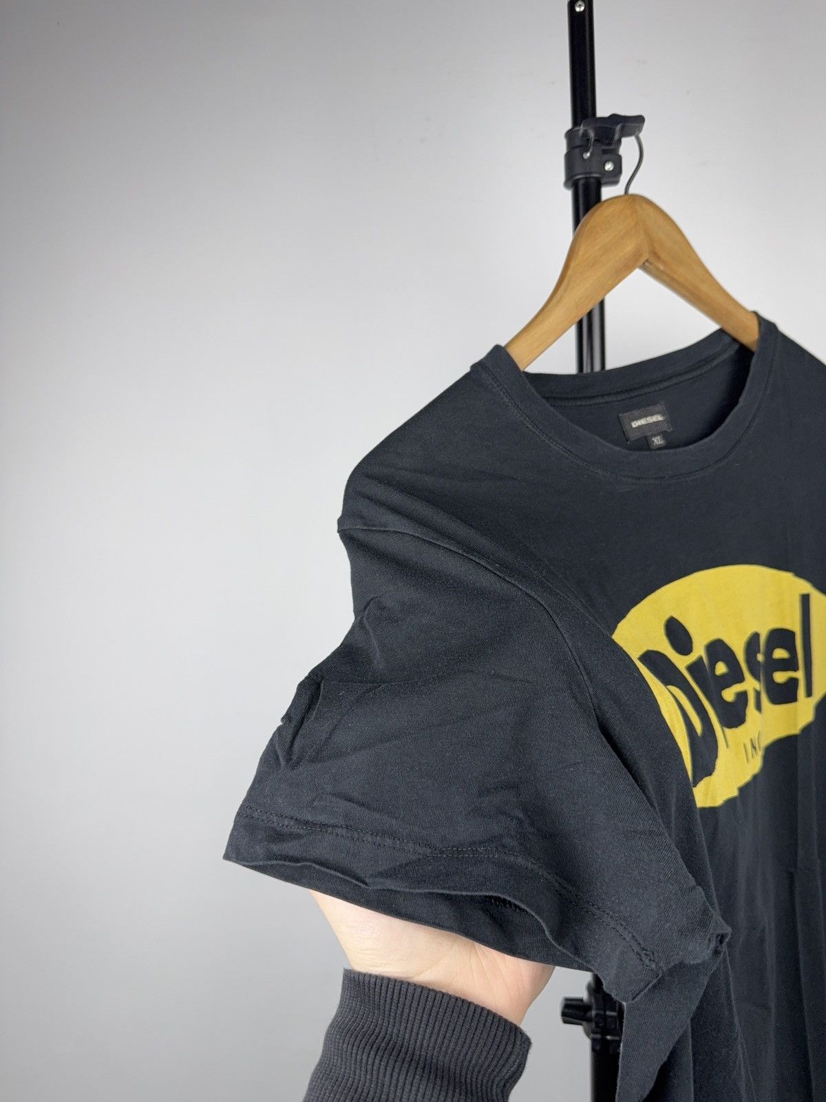 Diesel 00s Luxury Diesel Logo Retro Faded T Shirt Black Y2K Tee Size US XL / EU 56 / 4 - 2 Thumbnail