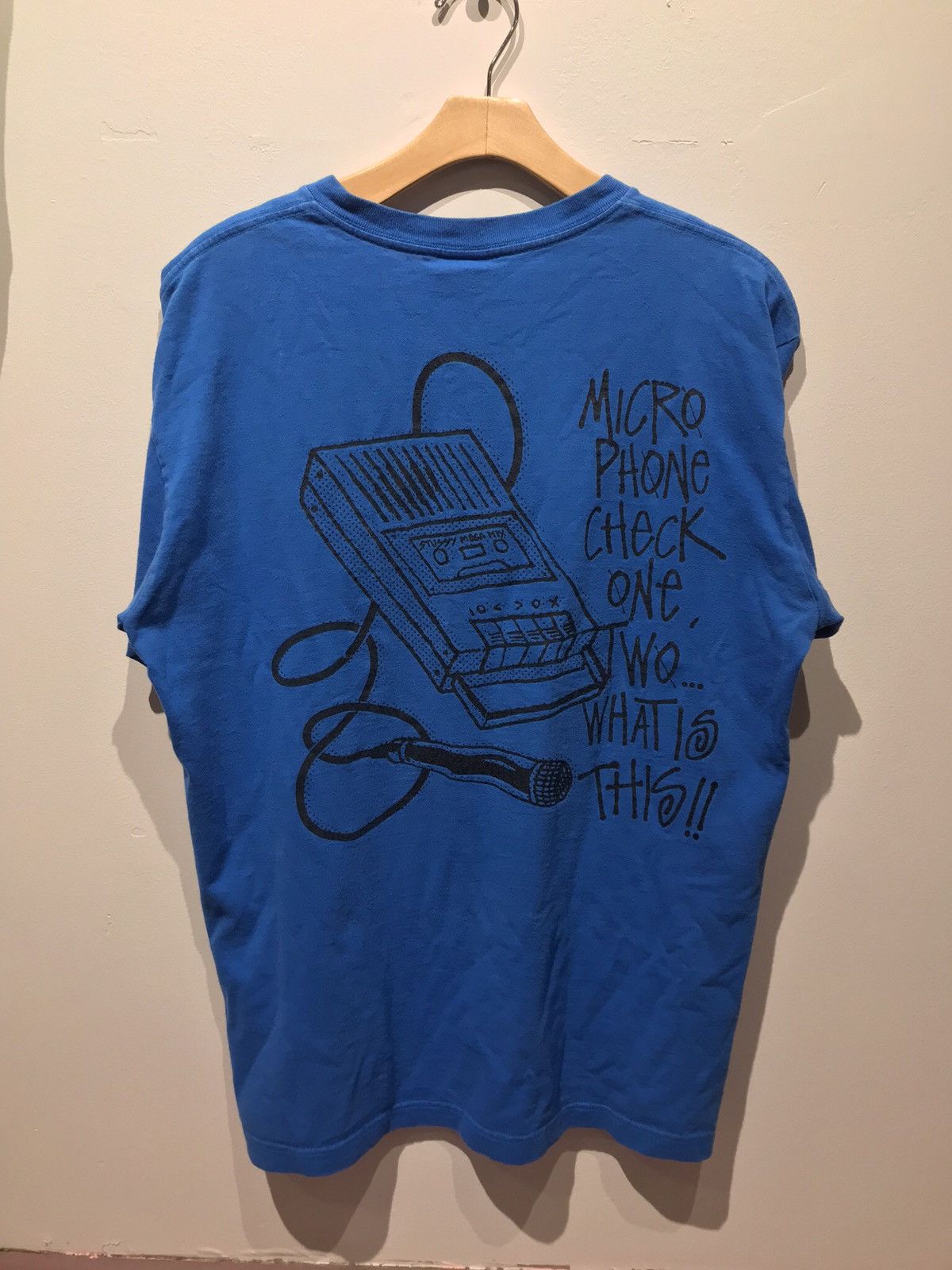 Vintage 2000 vintage retro Stussy tribe called quest microphone rap