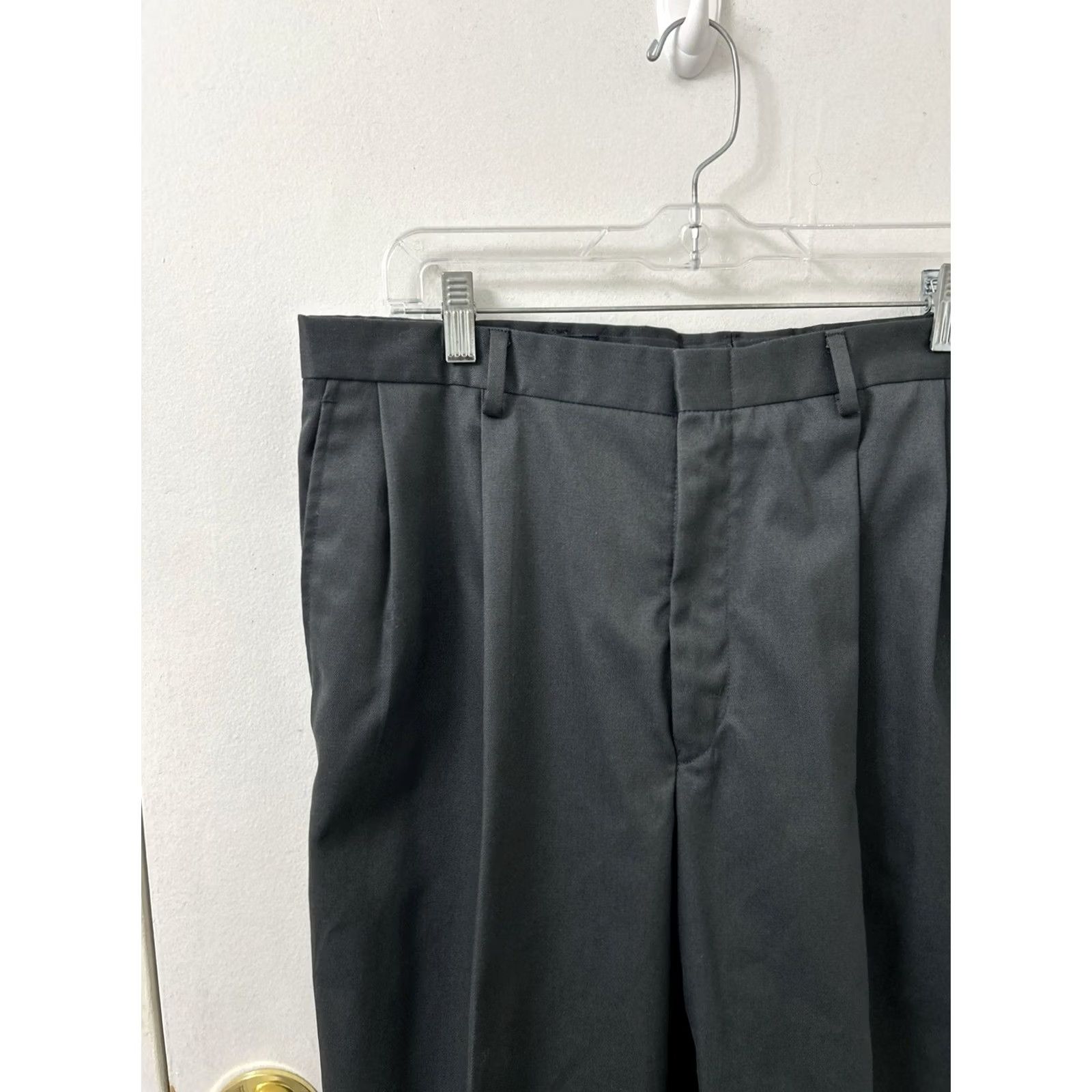 Lands' End Lands' End Pants Mens 35x34 Gray Twill Cotton Blend Pleated Cuffed YKK Zip Fly Dress Pants Size US 35 - 4 Thumbnail