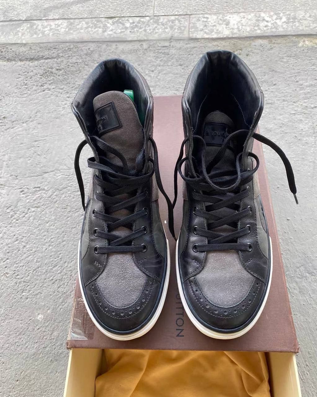 Louis Vuitton Classic Louis Vuitton high-top sneakers with monogram Size US 7.5 / EU 40-41 - 5 Thumbnail