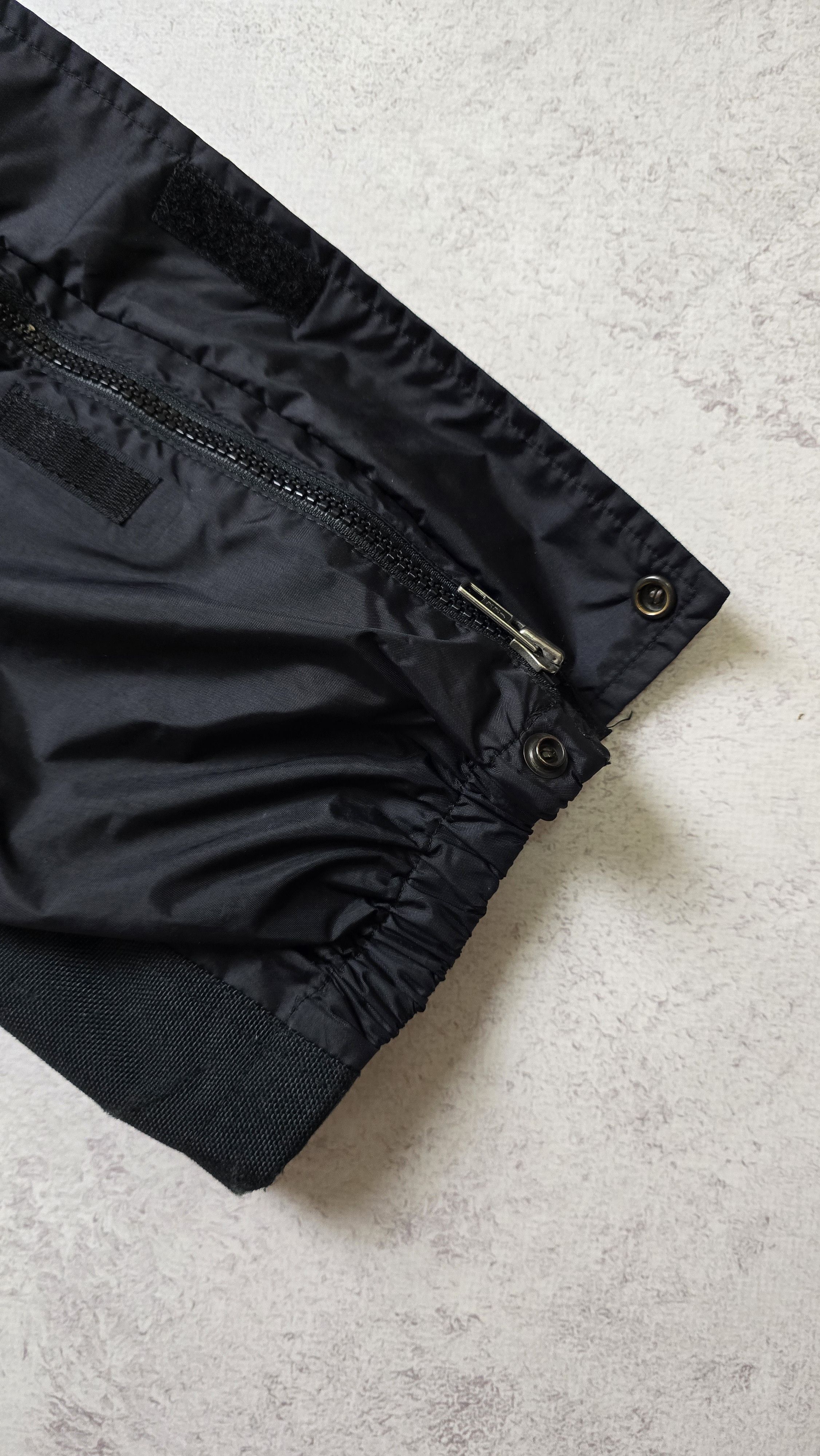 The North Face Gore-Tex Mountain Light Pants Men’s S Full Zip Ski Shell Size US 30 / EU 46 - 12 Thumbnail