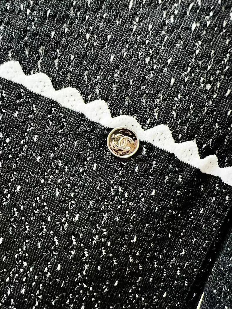 Chanel Chanel Long-sleeved knitted cardigan with white edge coat Size XXS / US 00 / IT 34 - 4 Thumbnail