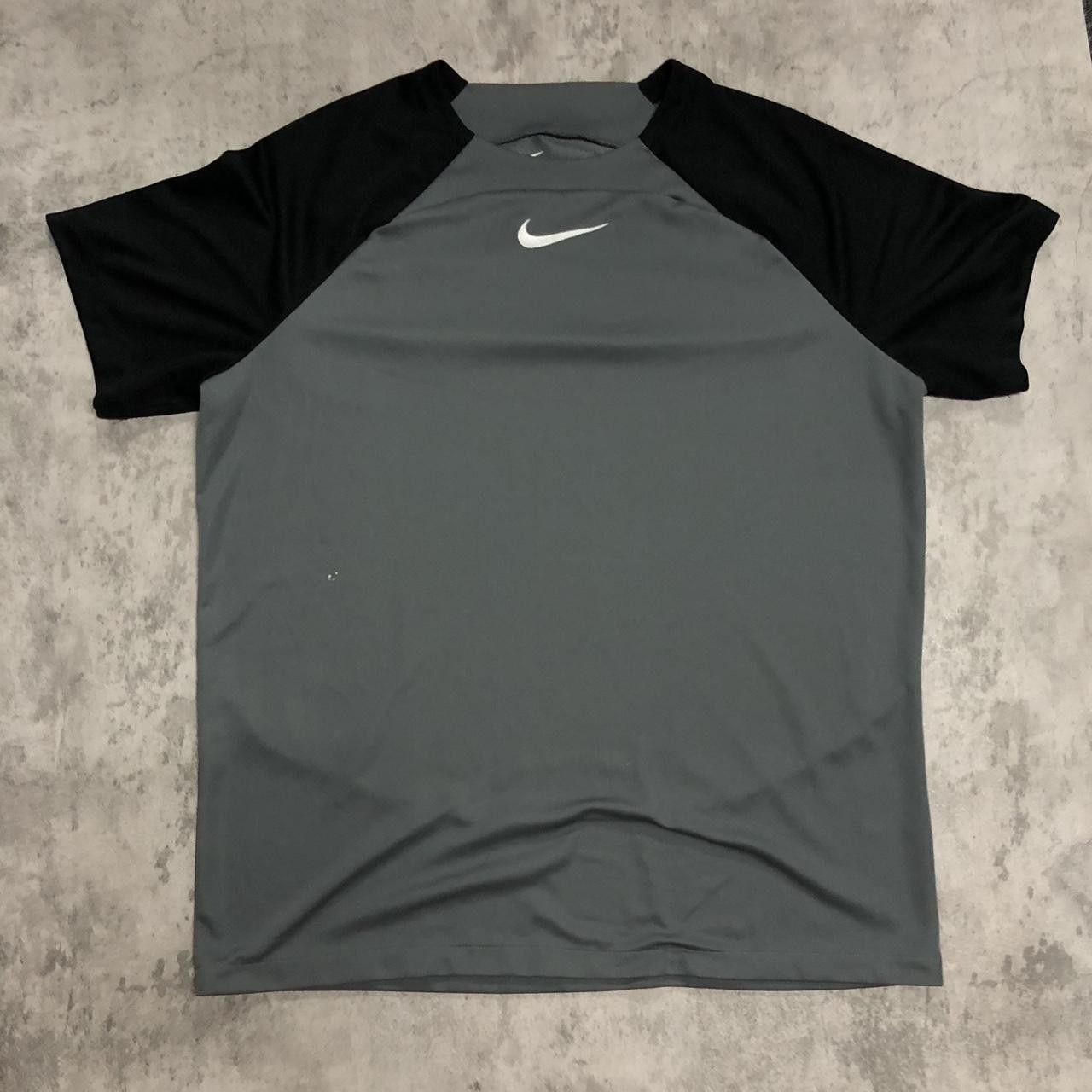 Nike Grey and black Nike Dri-Fit T-shirt #activewear Size US XL / EU 56 / 4 - 1 Thumbnail