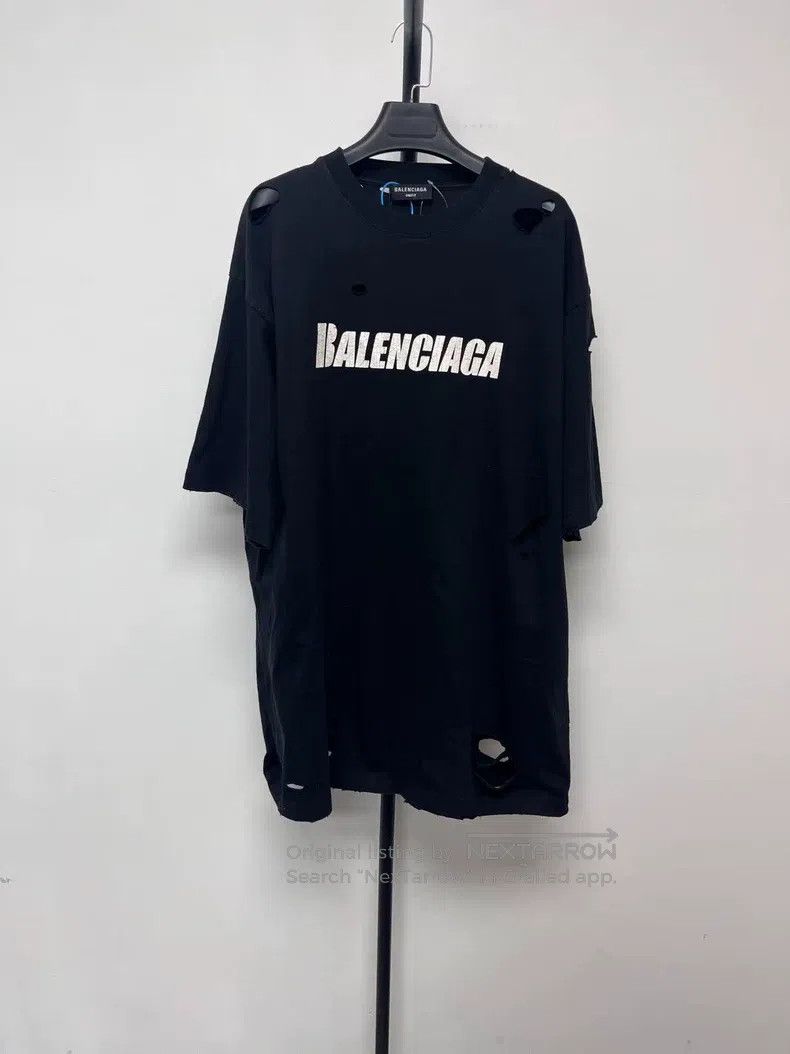 Balenciaga Balenciaga Letter Printed Pattern Ripped Round Neck Short Size US S / EU 44-46 / 1 - 1 Thumbnail