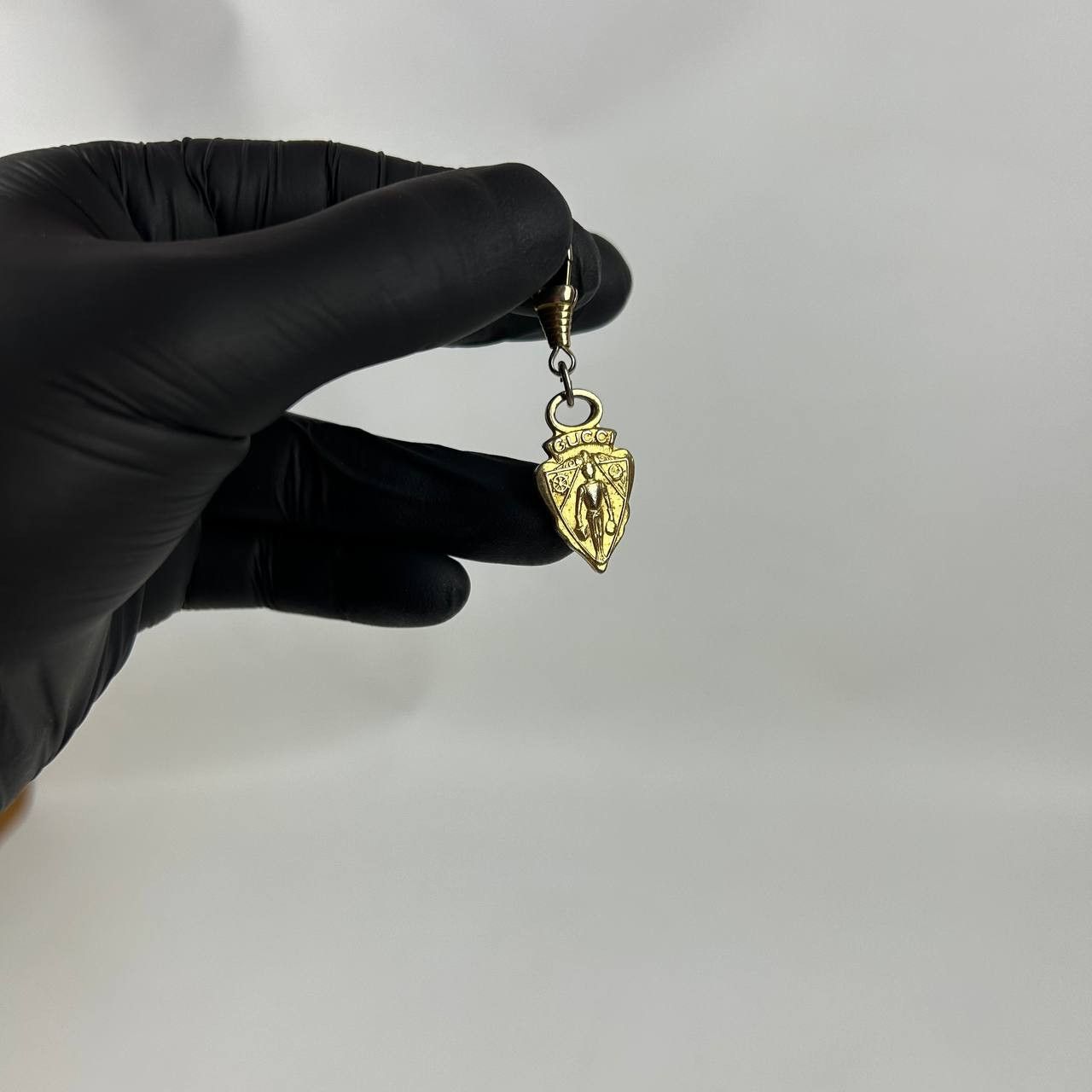Gucci Vintage Gucci Crest Clip Charm Size ONE SIZE - 3 Thumbnail