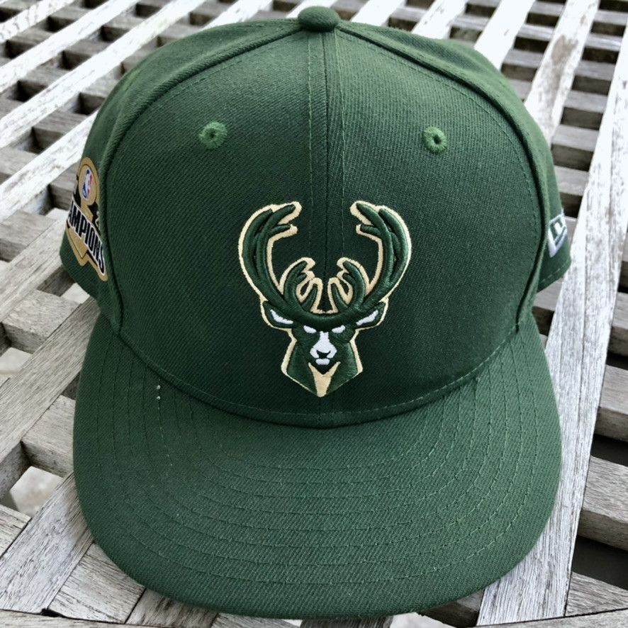 New Era Milwaukee Bucks 2021 NBA Finals Champions Patch Snapback Hat Size ONE SIZE - 2 Thumbnail
