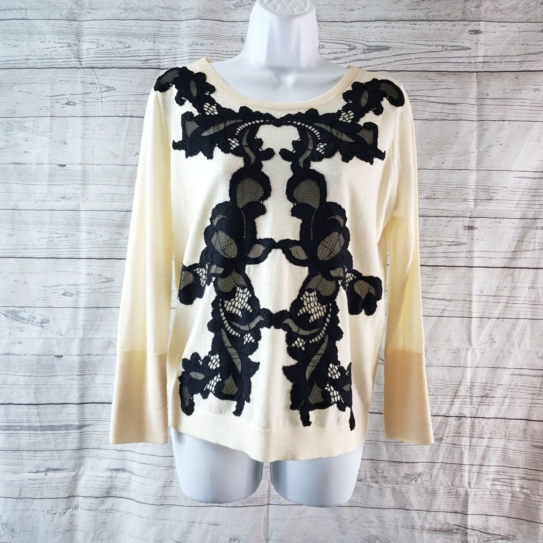 Diane von Furstenberg Diane von Furstenburg Womens Shara Applique Sweater Sz Large Ivory Wool Size L / US 10 / IT 46 - 2 Thumbnail