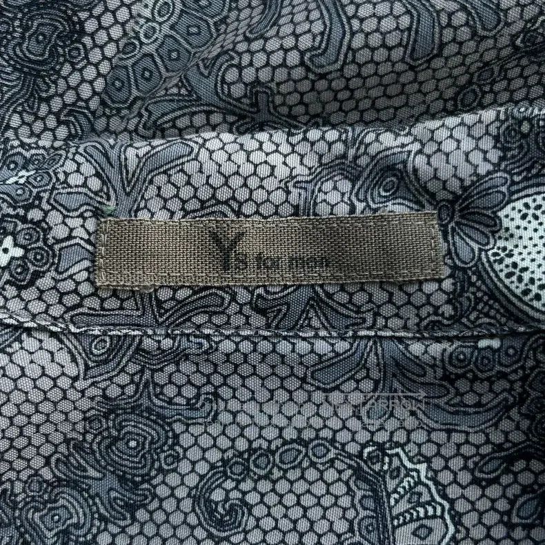 Yohji Yamamoto YOHJI YAMAMOTO Size: Medium Tree of Life All-Over Print Sho Size US S / EU 44-46 / 1 - 4 Thumbnail