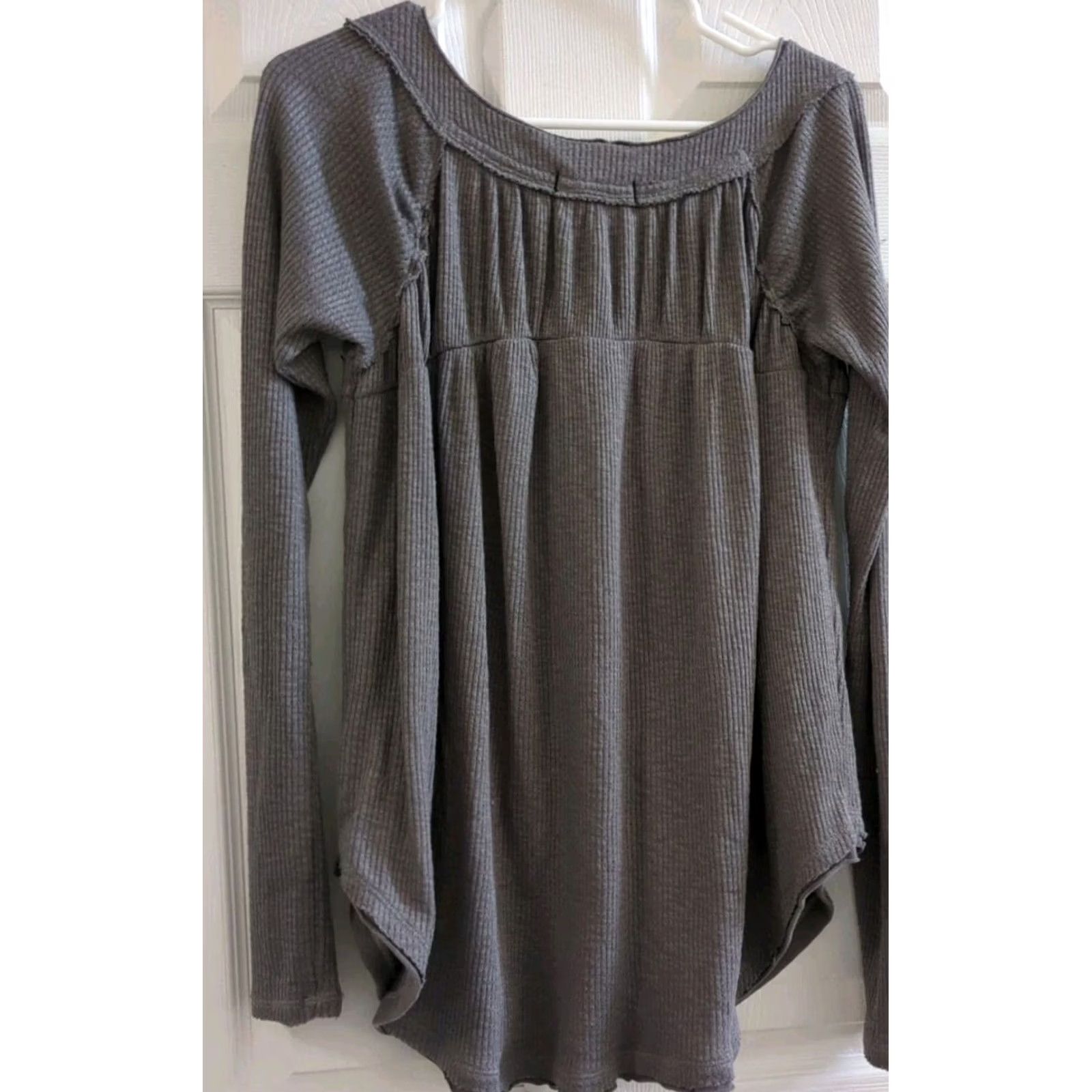 Vintage We The Free Must Have Henley Top Blouse Shirt Women S Gray Long Sleeve Buttoned Henley Casual Vintage? Size S / US 4 / IT 40 - 3 Thumbnail