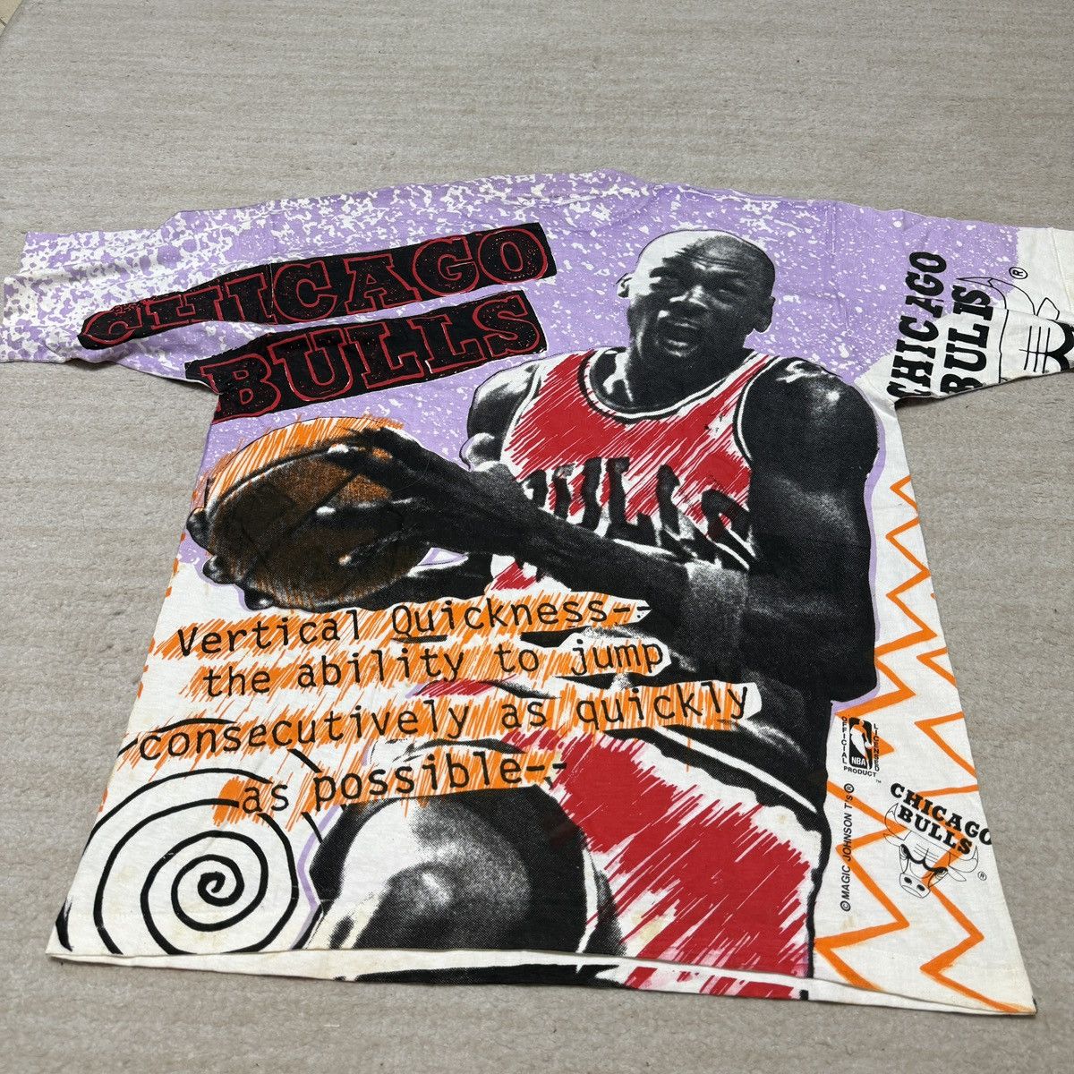 Vintage Vintage 90's Michael Jordan AOP T-Shirt Magic Johnson Bulls Size US L / EU 52-54 / 3 - 5 Thumbnail