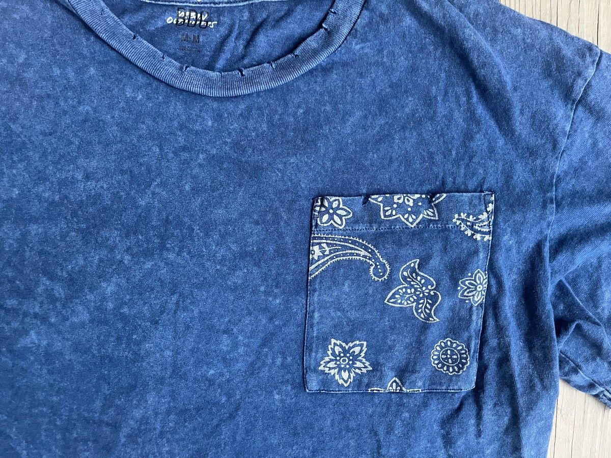 Urban Outfitters Distressed flower tee by DG Size US M / EU 48-50 / 2 - 3 Thumbnail