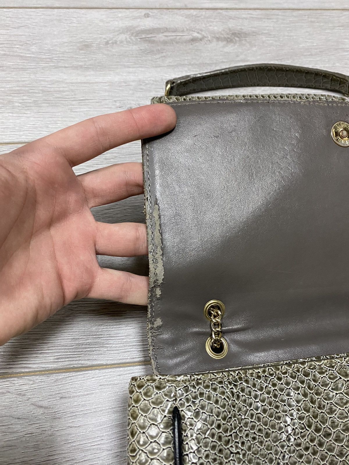 Vivienne Westwood Vivienne Westwood 🐍 RARE Frilly Snake chain bag big orb Size ONE SIZE - 7 Thumbnail