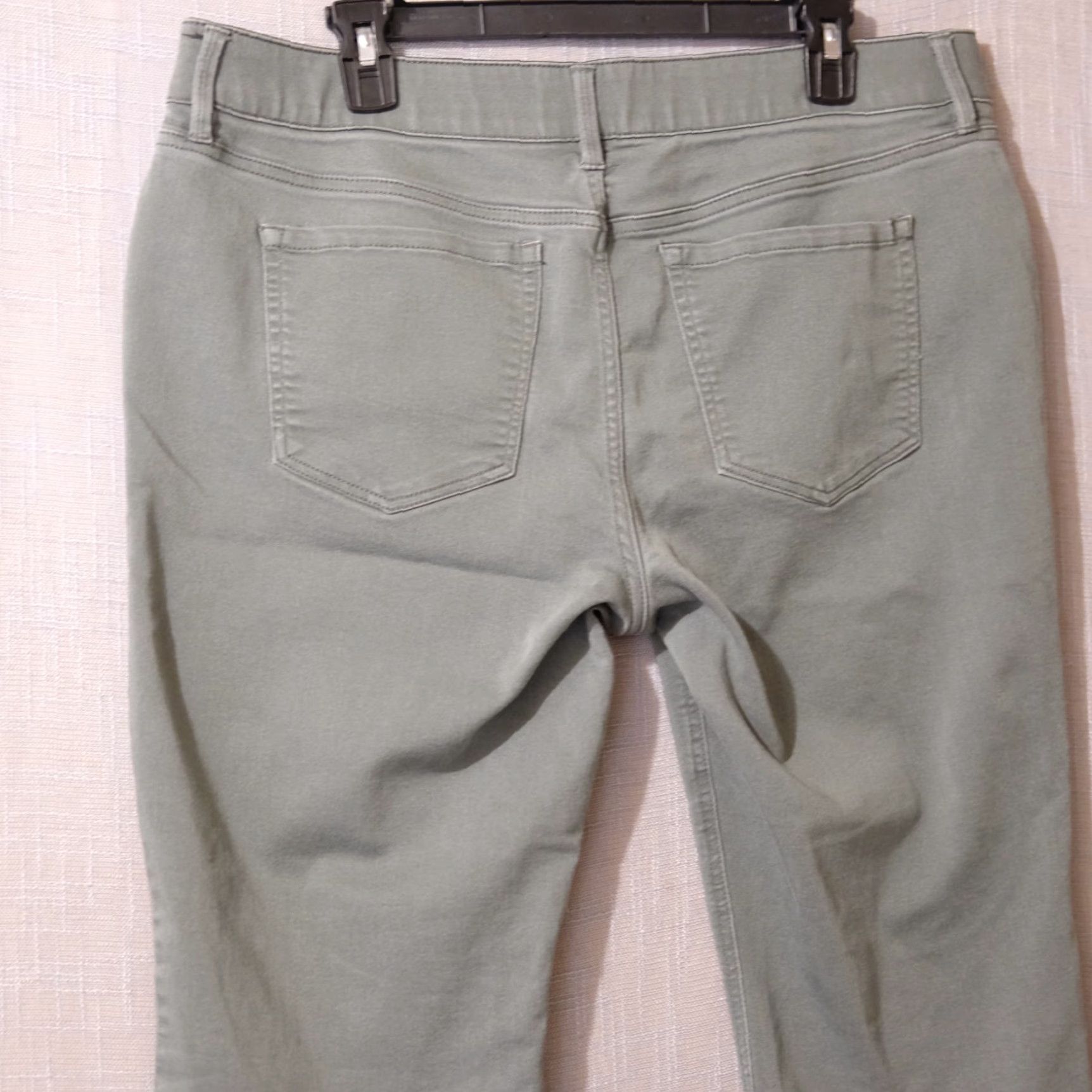Liz Claiborne Liz Claiborne Capri Shirt Womens 16P Green Comfort Waist Casual Workwear 16P Green Capri Womens Sort? Size ONE SIZE - 6 Thumbnail