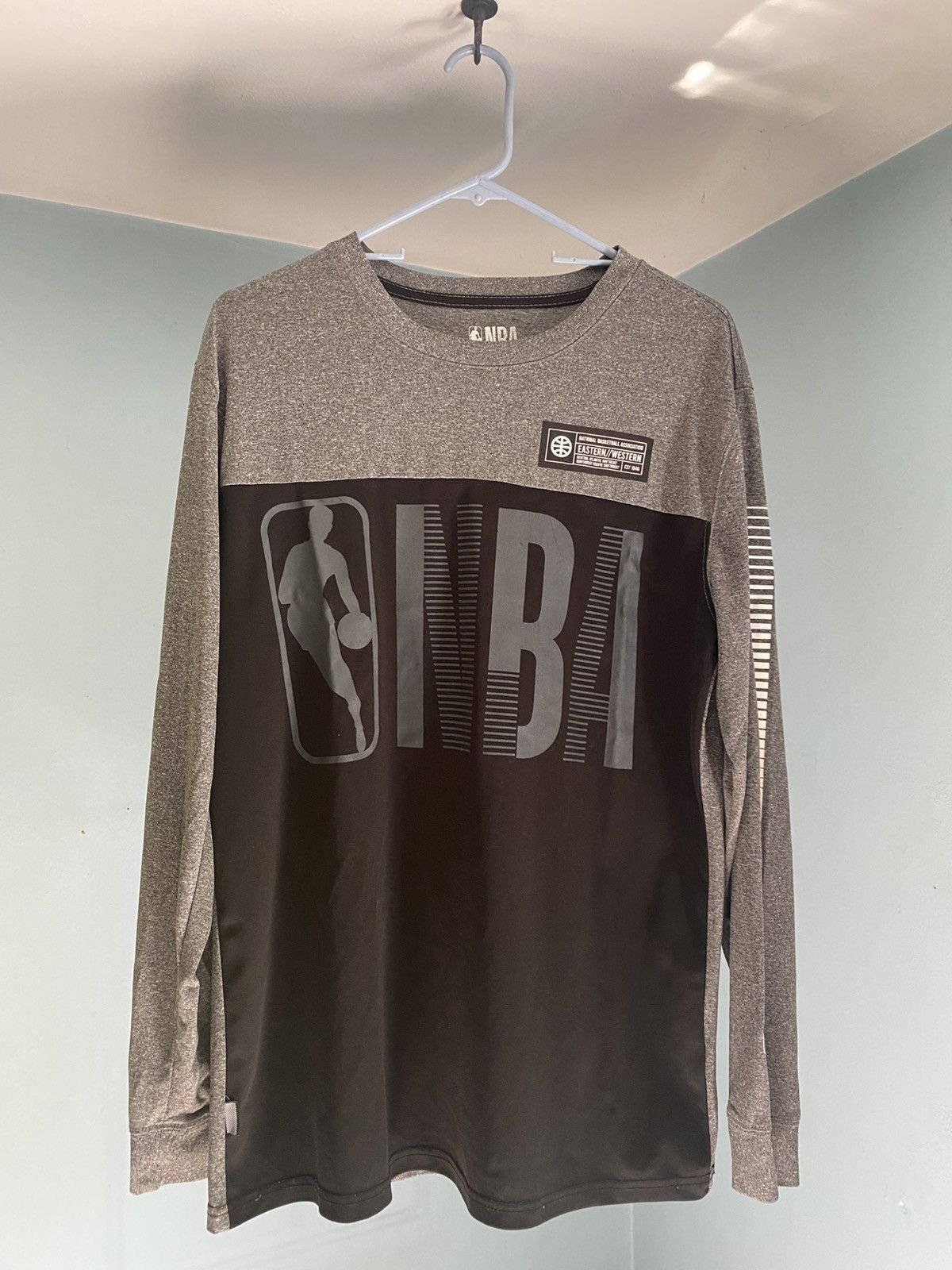 NBA NBA Eastern/Western Long Sleeve Graphic T-Shirt Size US M / EU 48-50 / 2 - 1 Thumbnail