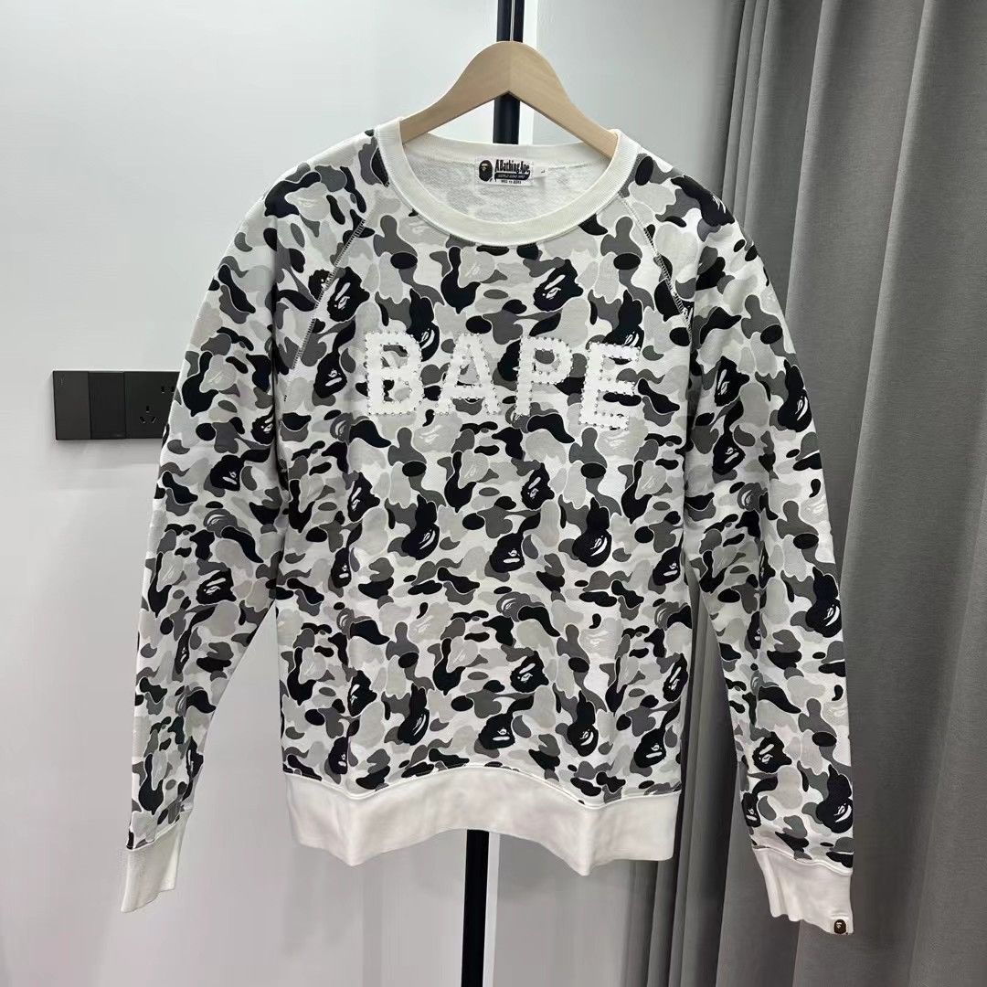 Bape BAPE LIMITED CREWNECK Size US L / EU 52-54 / 3 - 1 Thumbnail
