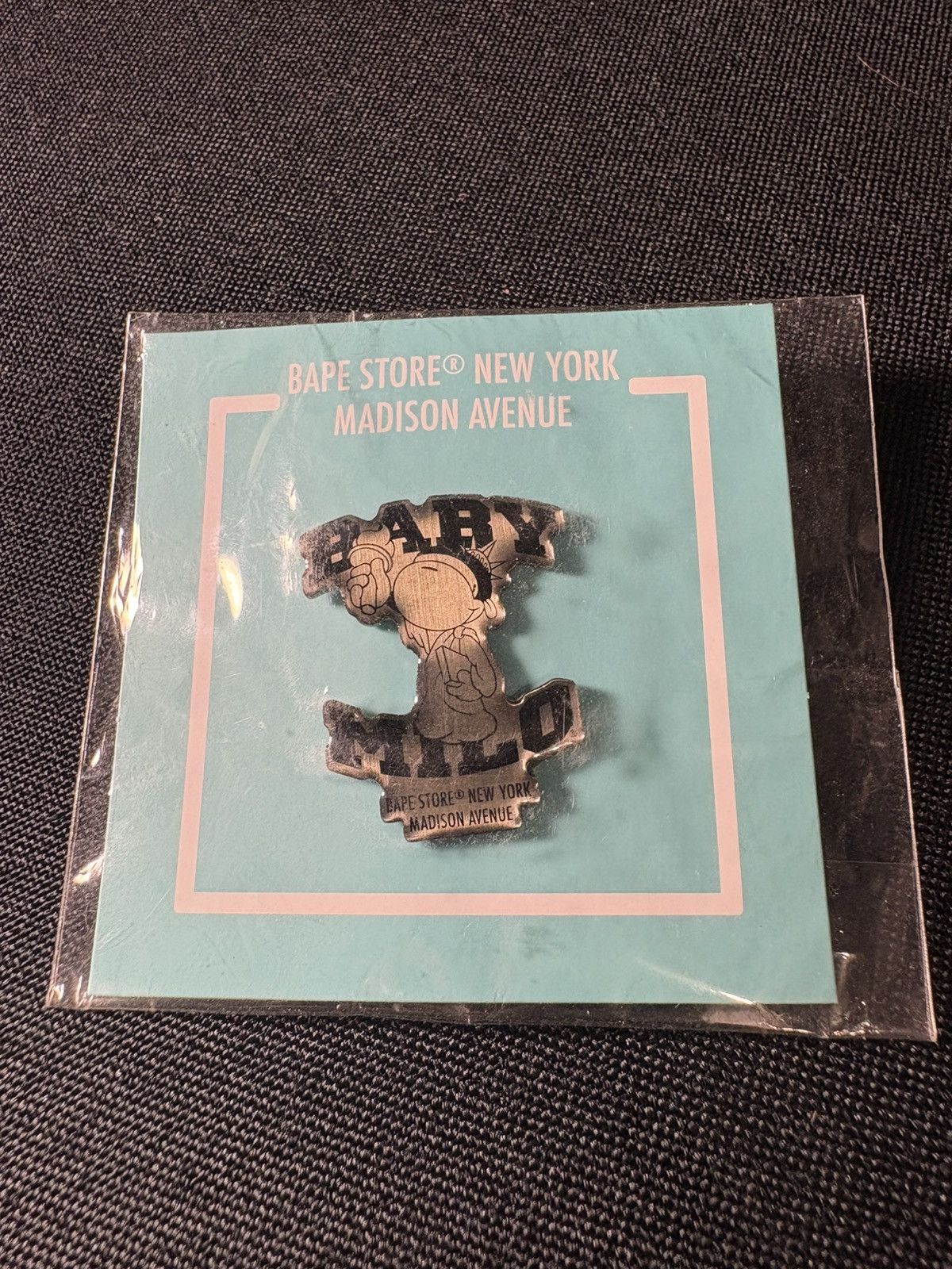 Bape Bape Baby Milo Statue Pin Size ONE SIZE - 1 Thumbnail