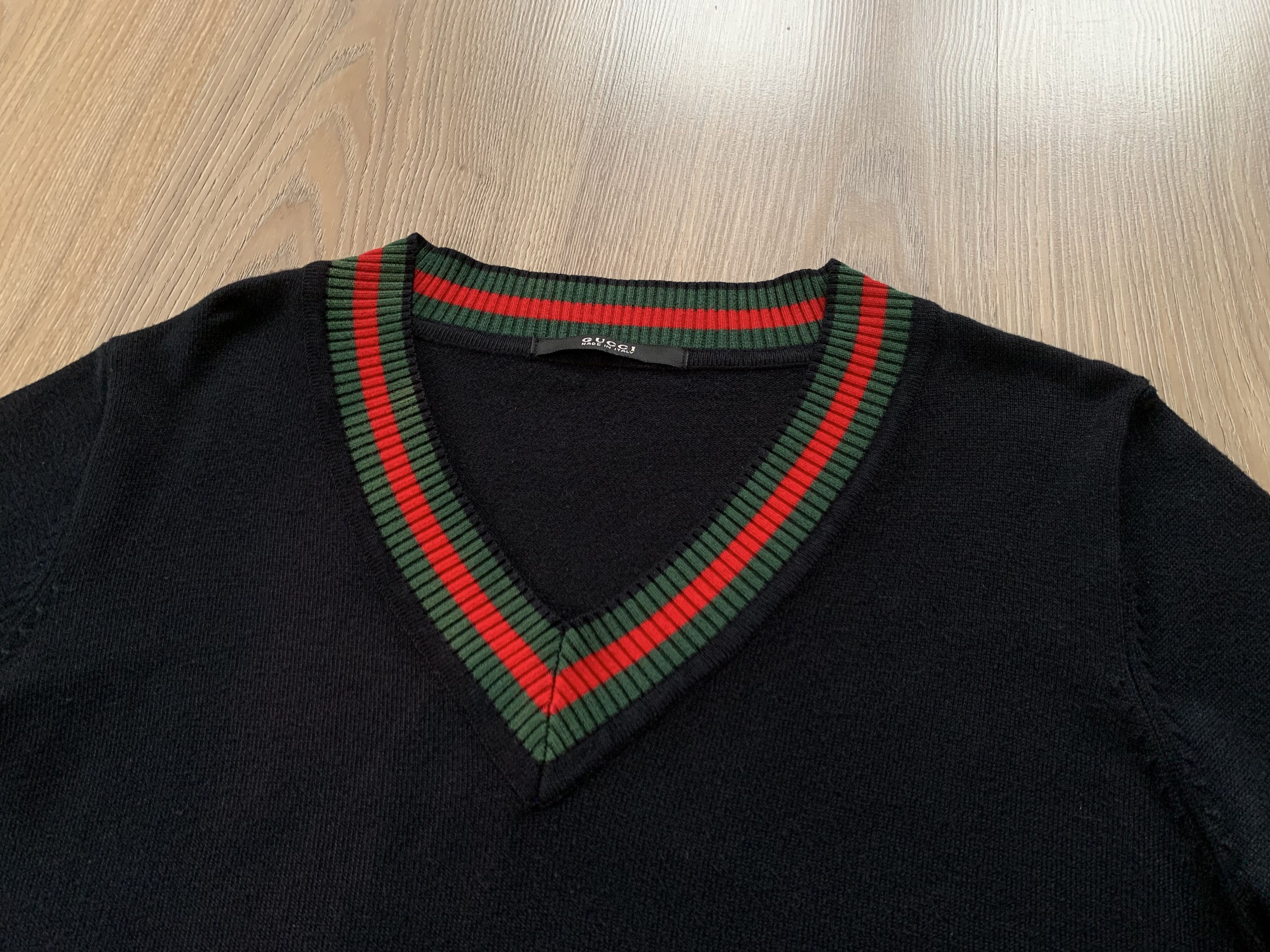 Gucci Gucci Black V-Neck Sweater Jumper Size M / US 6-8 / IT 42-44 - 4 Thumbnail