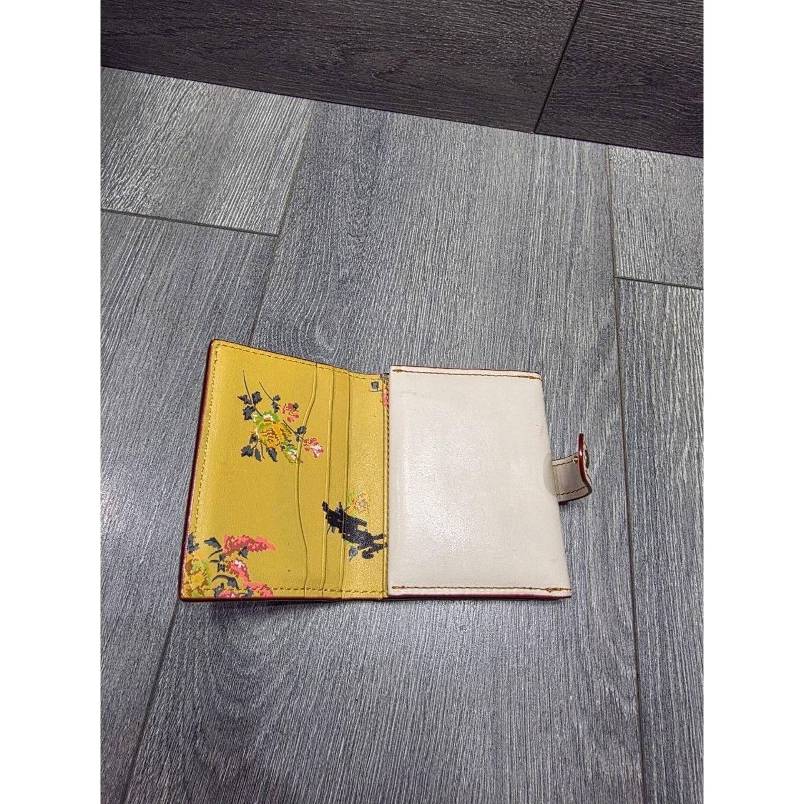 Coach Coach 1941 Small Trifold Interior Small Chalk B000634 Size ONE SIZE - 3 Thumbnail