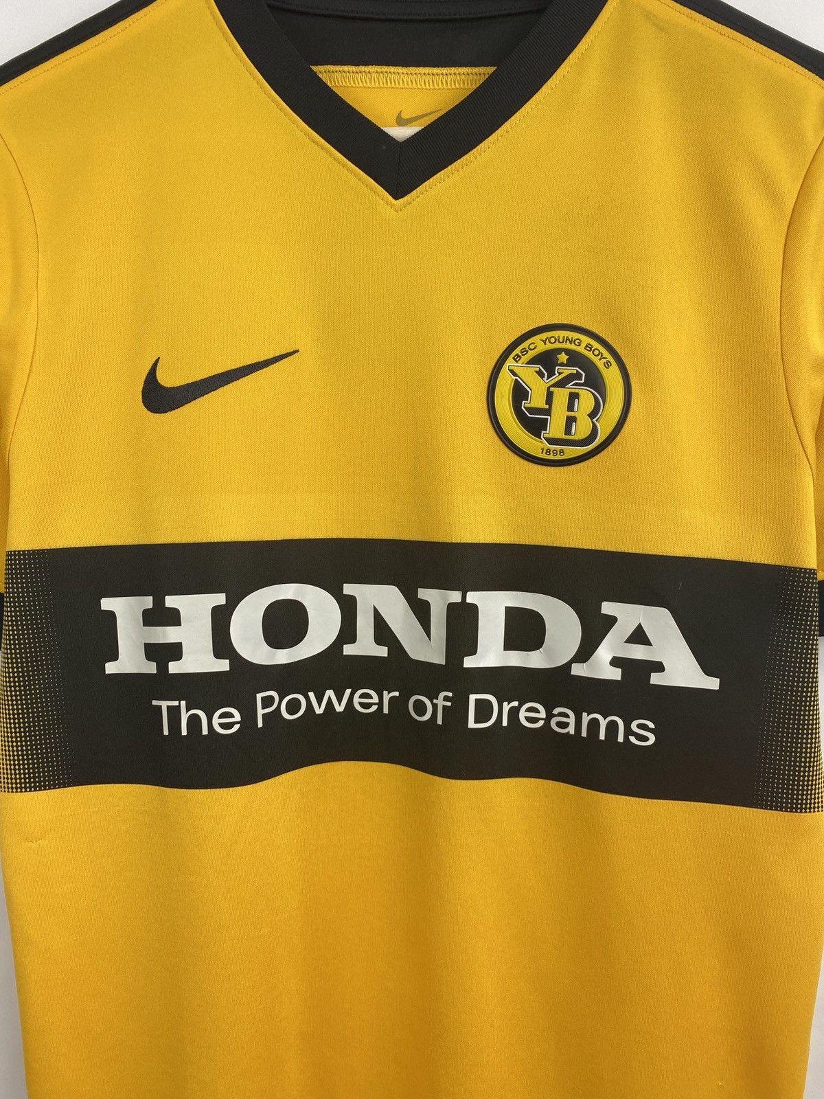 Nike Nike BSC Young Boys Honda Soccer shirt jersey rare retro Y2K Size US S / EU 44-46 / 1 - 4 Thumbnail