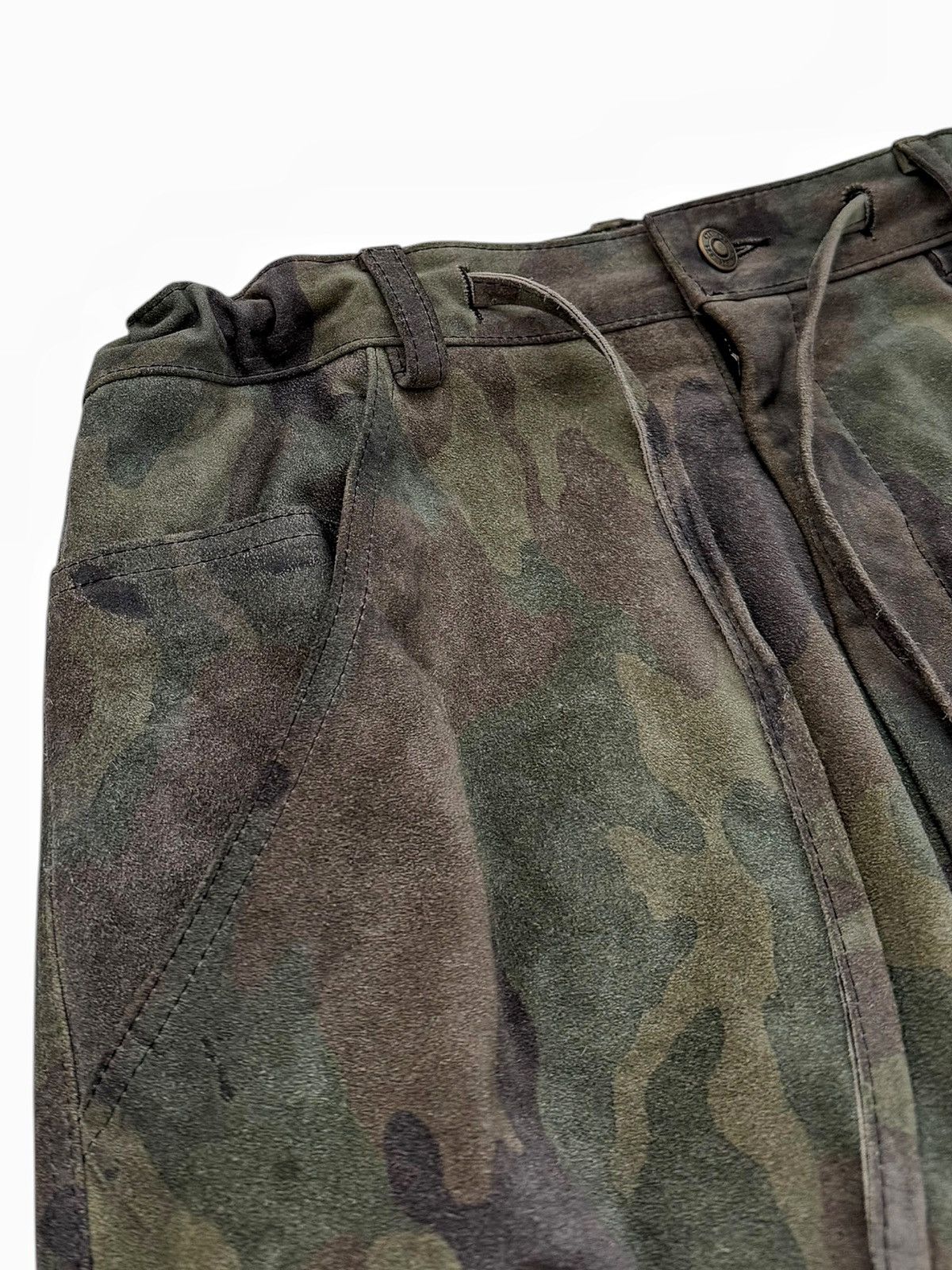 424 RARE 1/1 Distressed Leather Camo Cargo Shorts Size US 36 / EU 52 - 7 Thumbnail