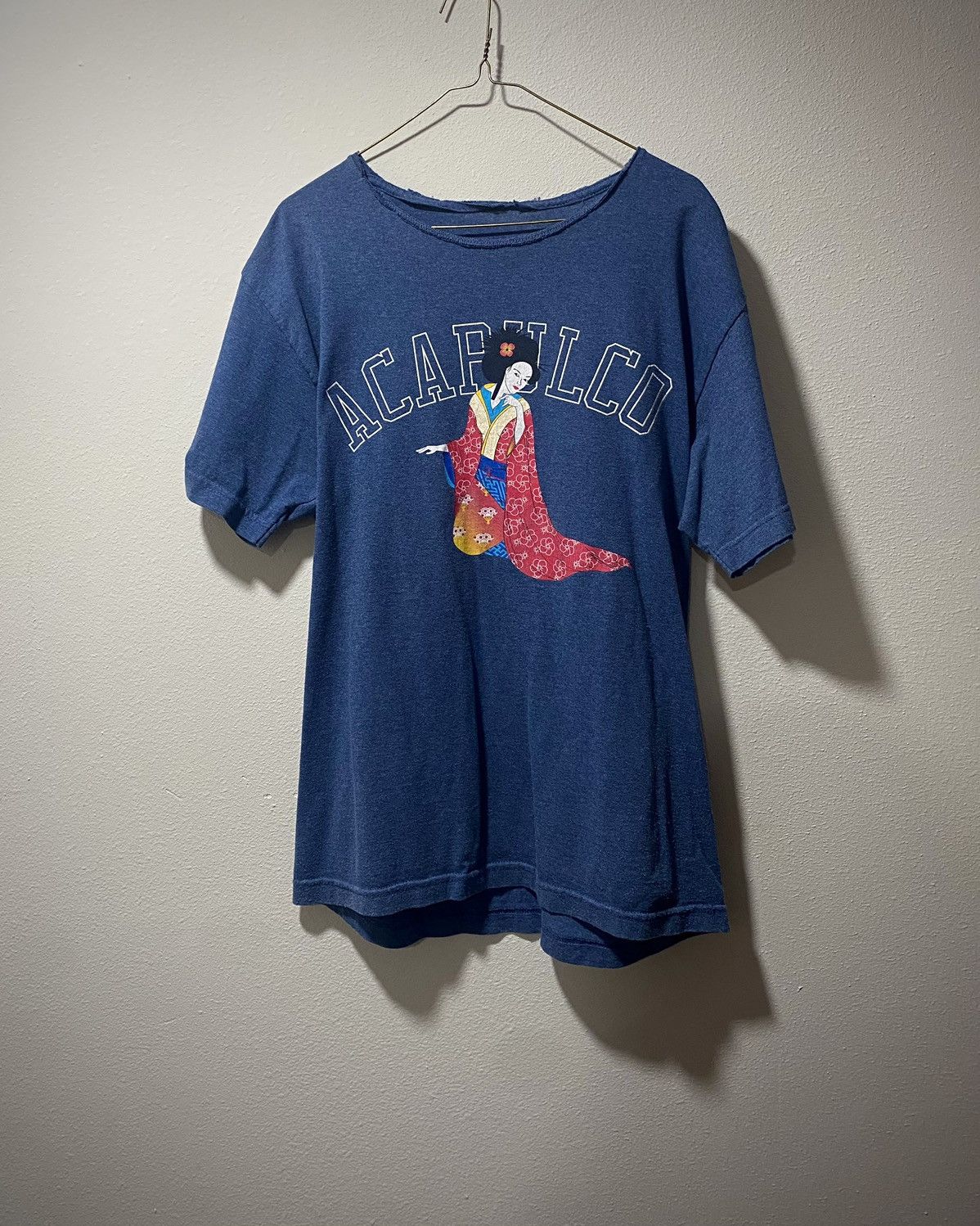 acapulco graphic woman tshirt