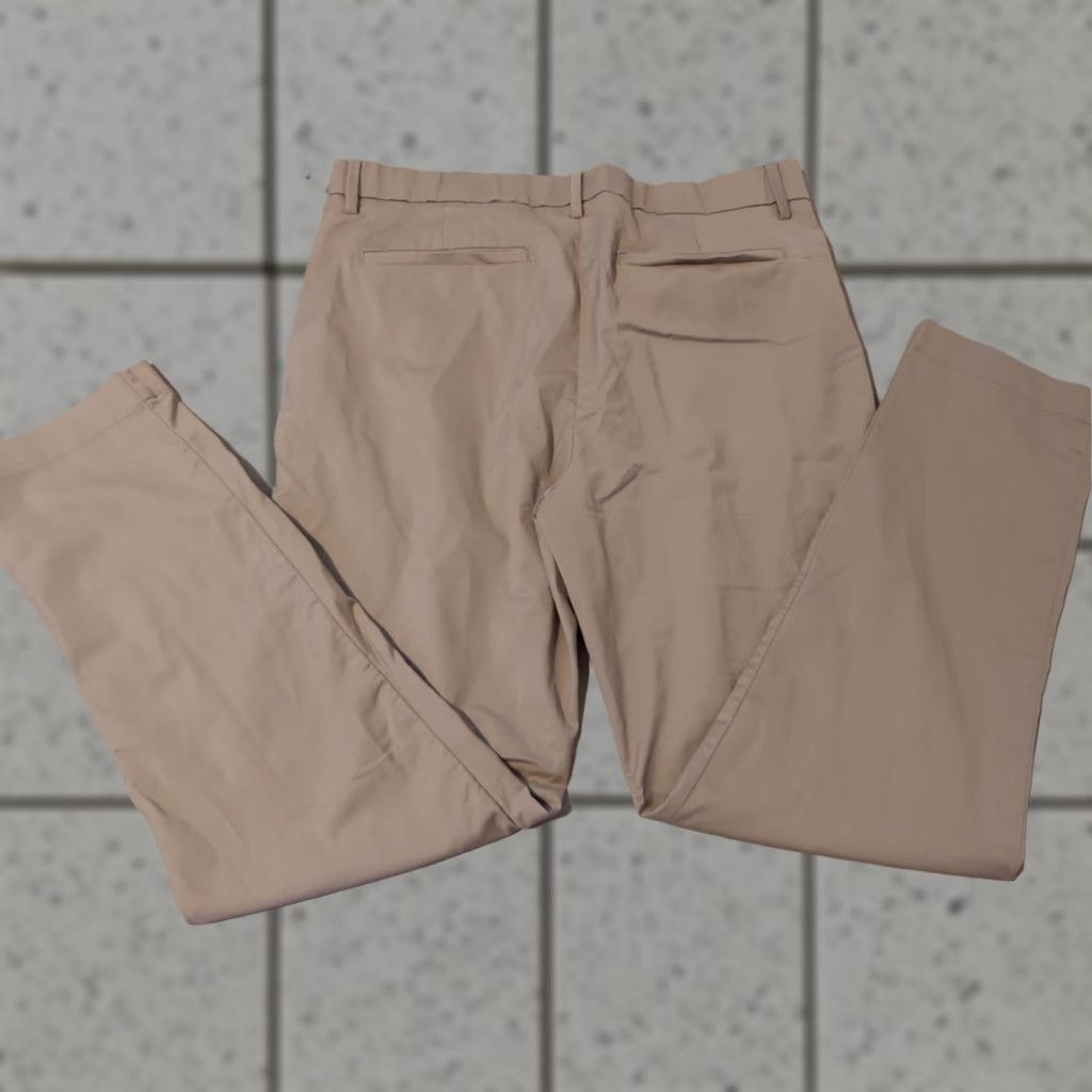 Banana Republic Banana Republic Pants Khakis 35x32 Beige Mens Tall? (adjusted) Size US 35 - 1 Thumbnail