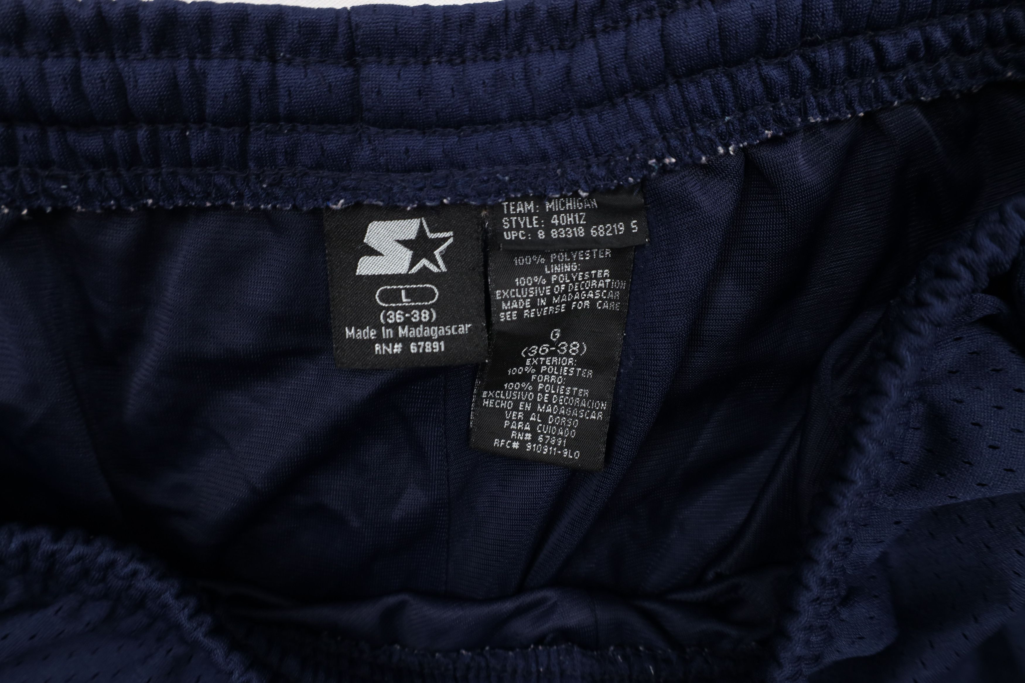 Starter × Vintage Vintage 90s Starter University of Michigan Basketball Shorts Size US 34 / EU 50 - 9 Thumbnail